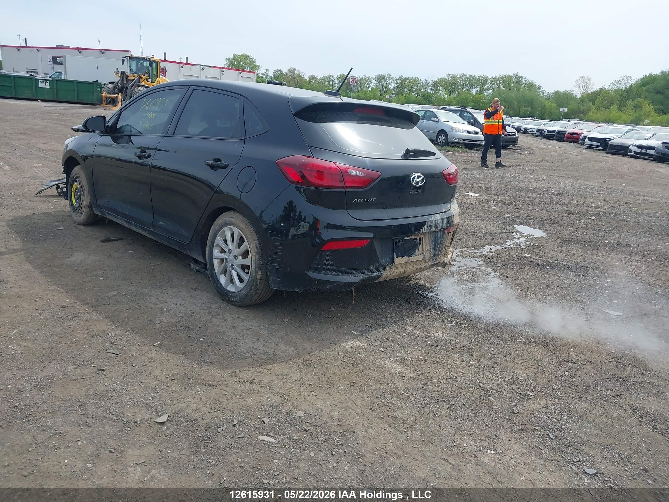 HYUNDAI ACCENT image 3