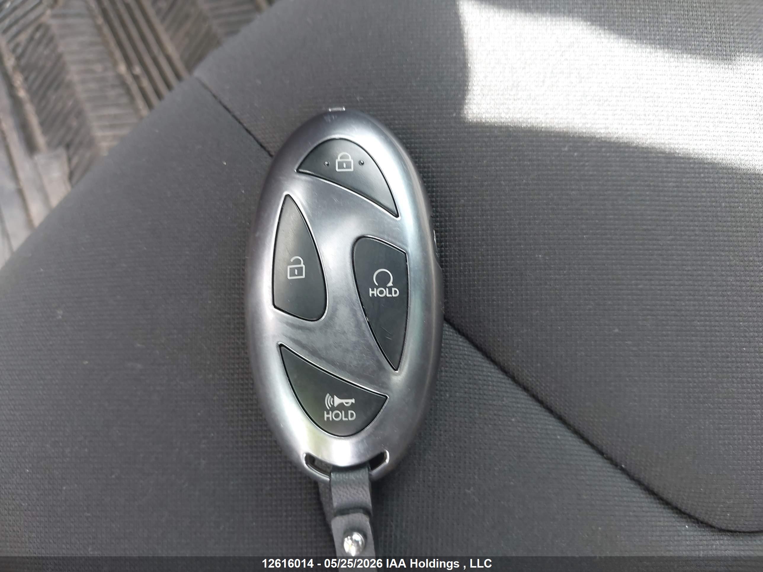 HYUNDAI ELANTRA image 11