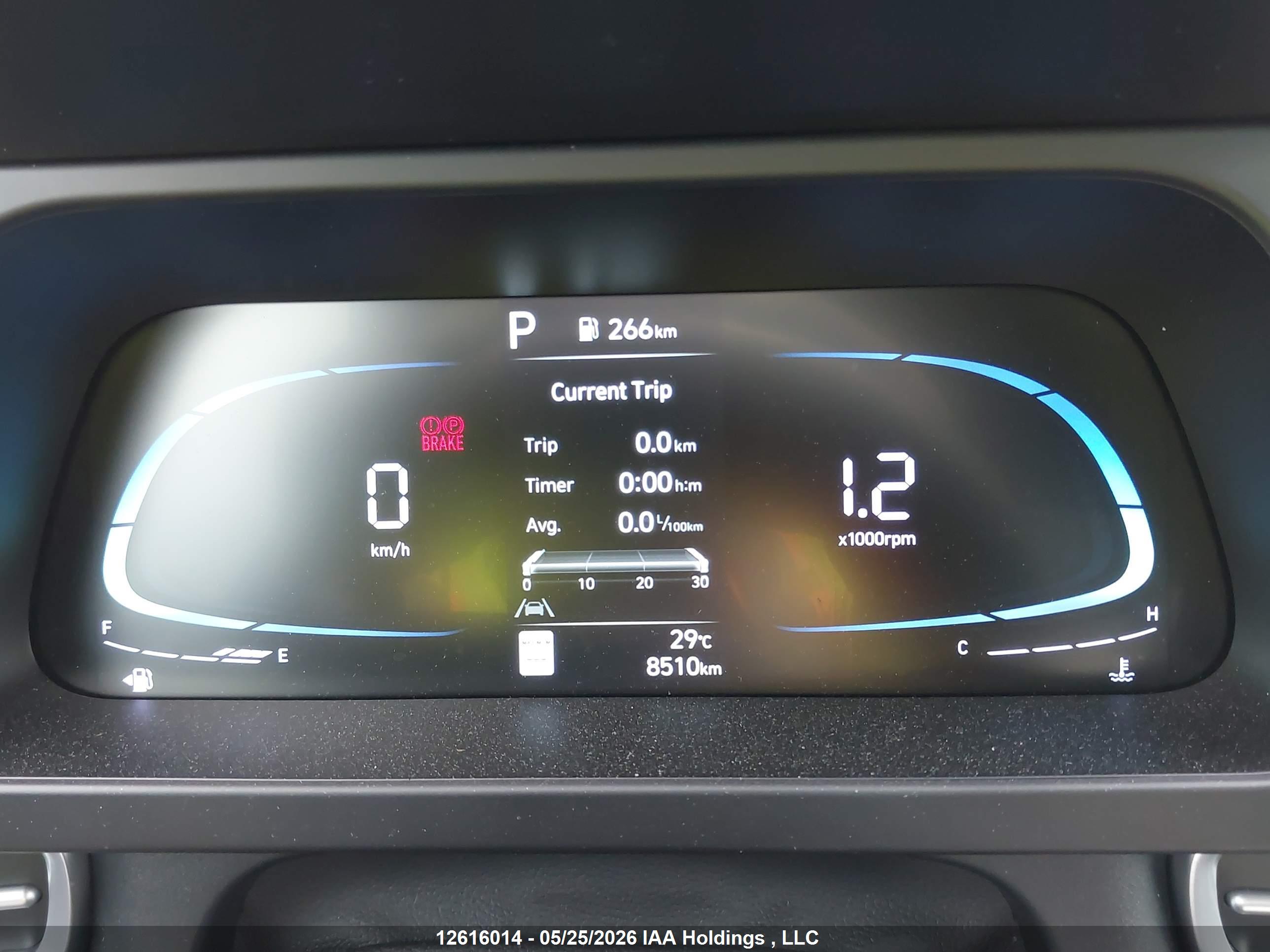 HYUNDAI ELANTRA image 7