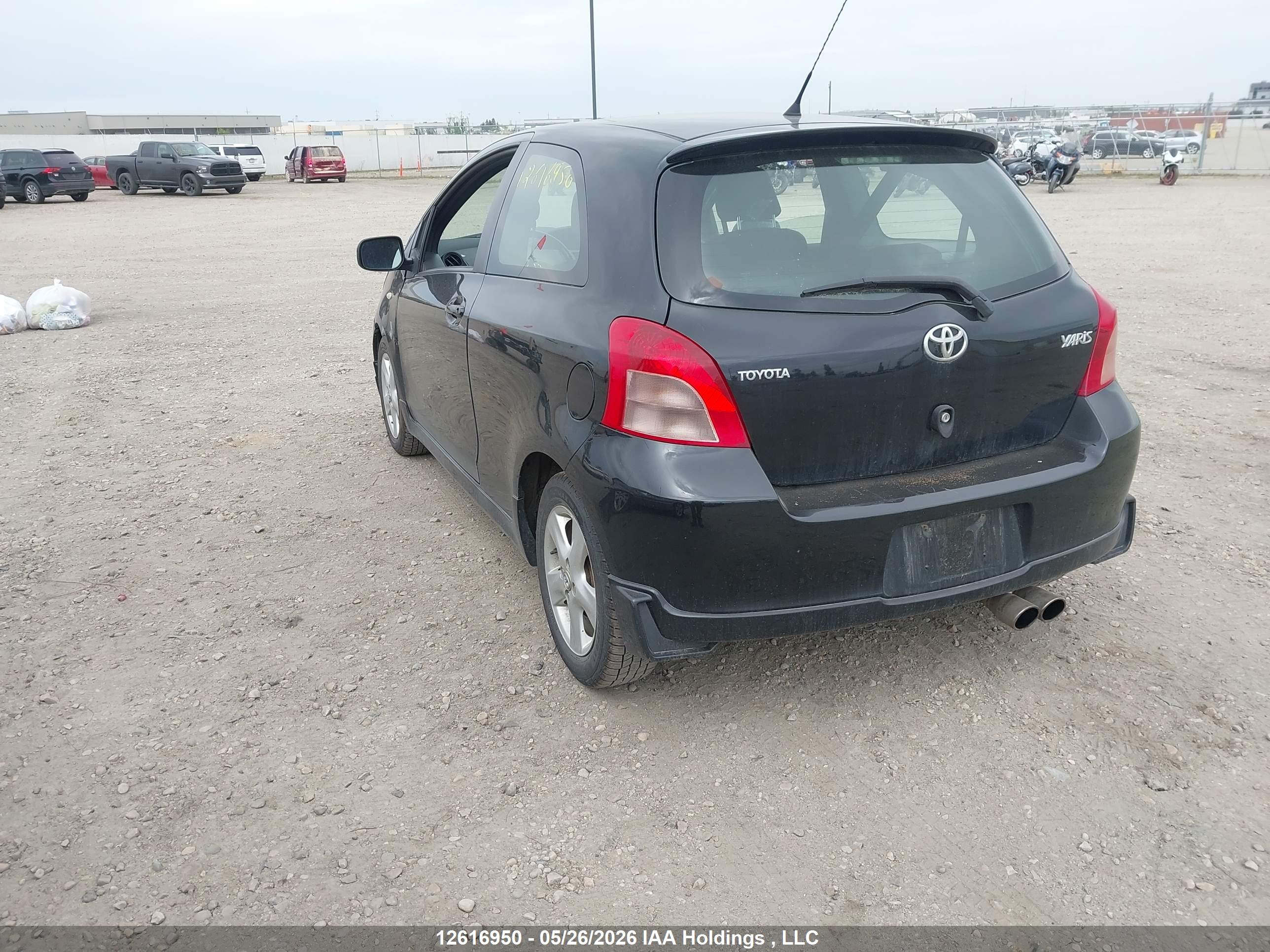 TOYOTA YARIS image 3
