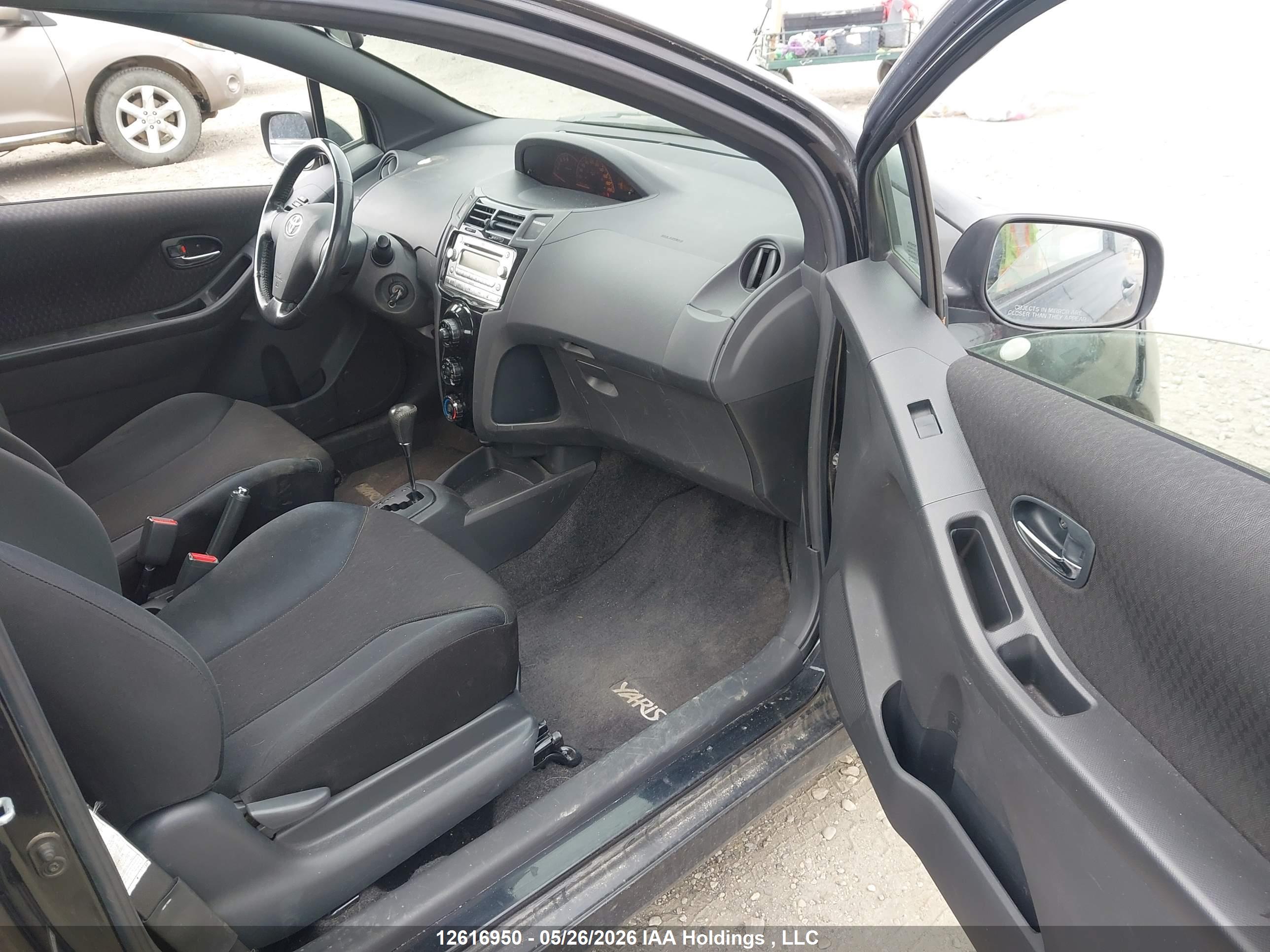 TOYOTA YARIS image 5