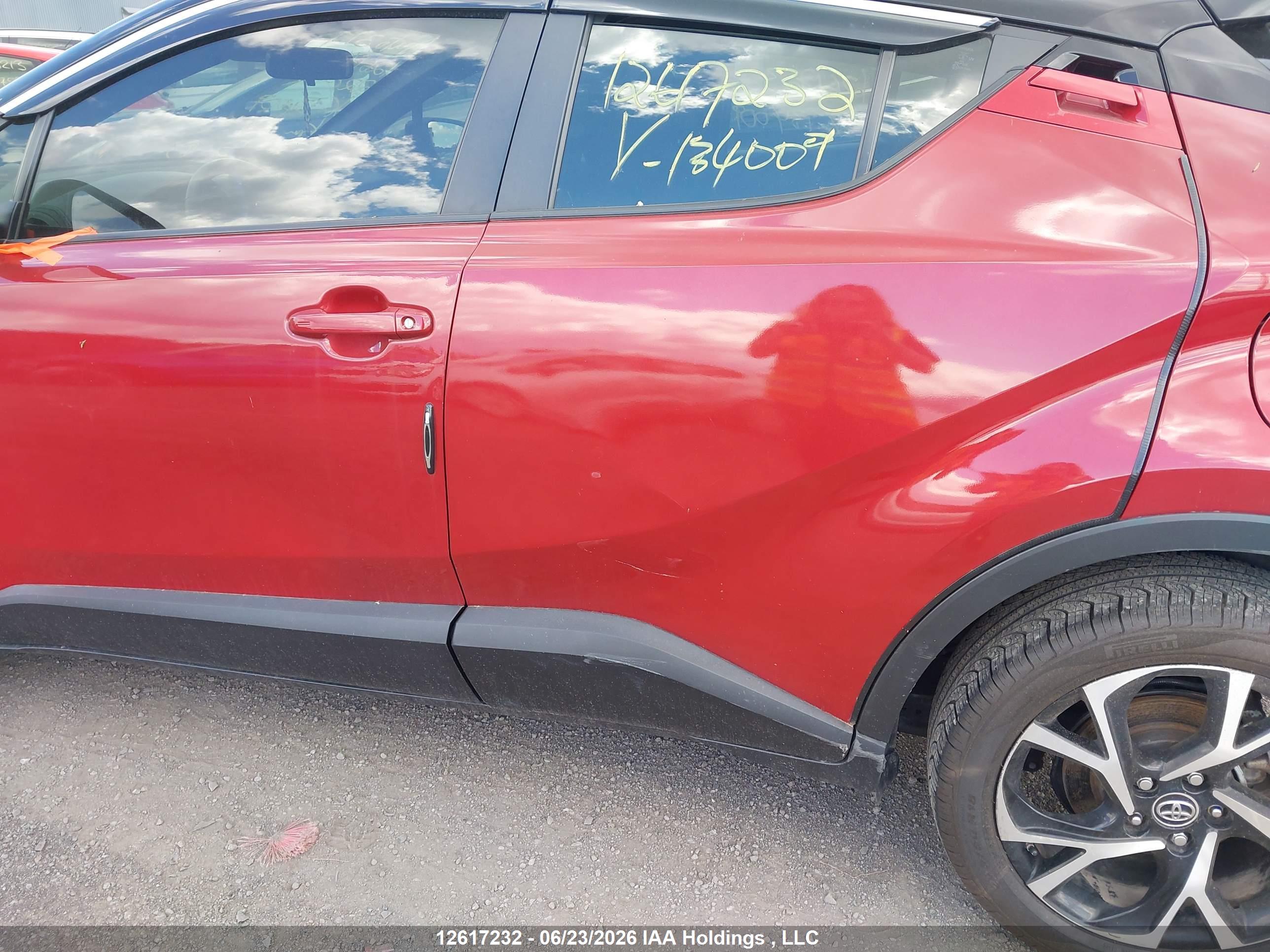 TOYOTA C-HR image 6