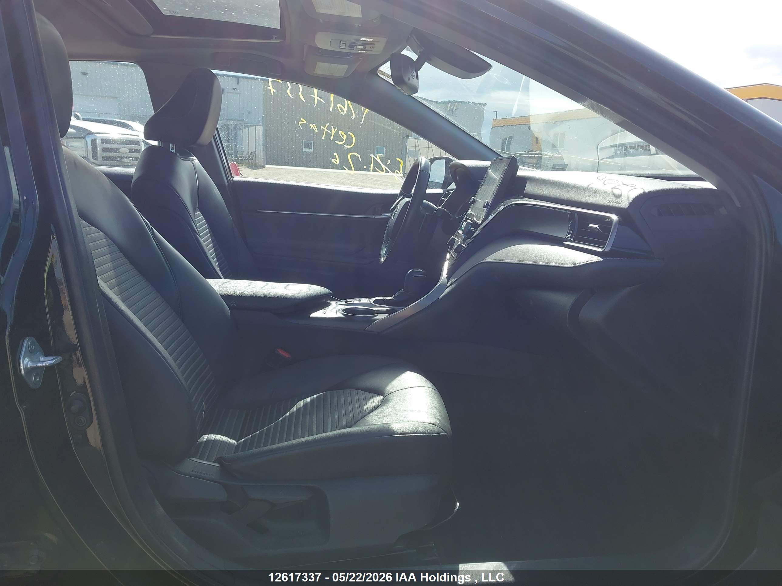 TOYOTA CAMRY image 5