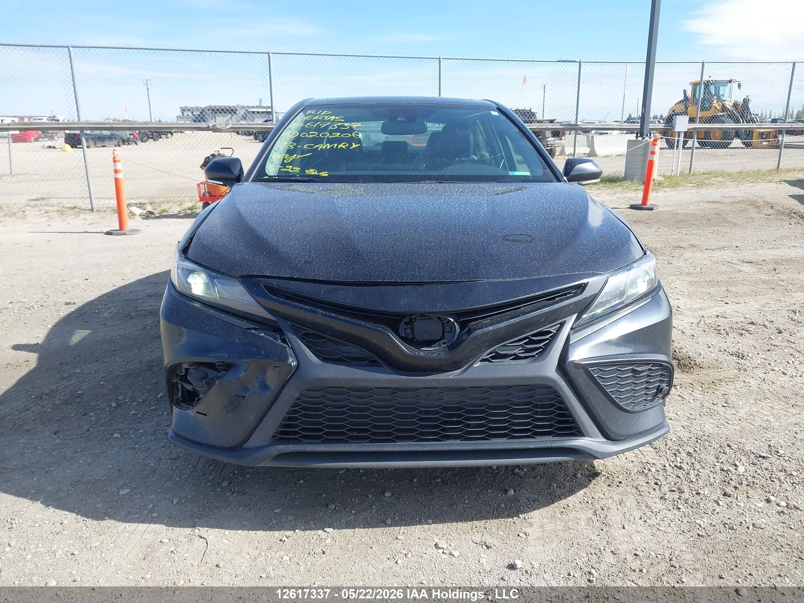 TOYOTA CAMRY image 6