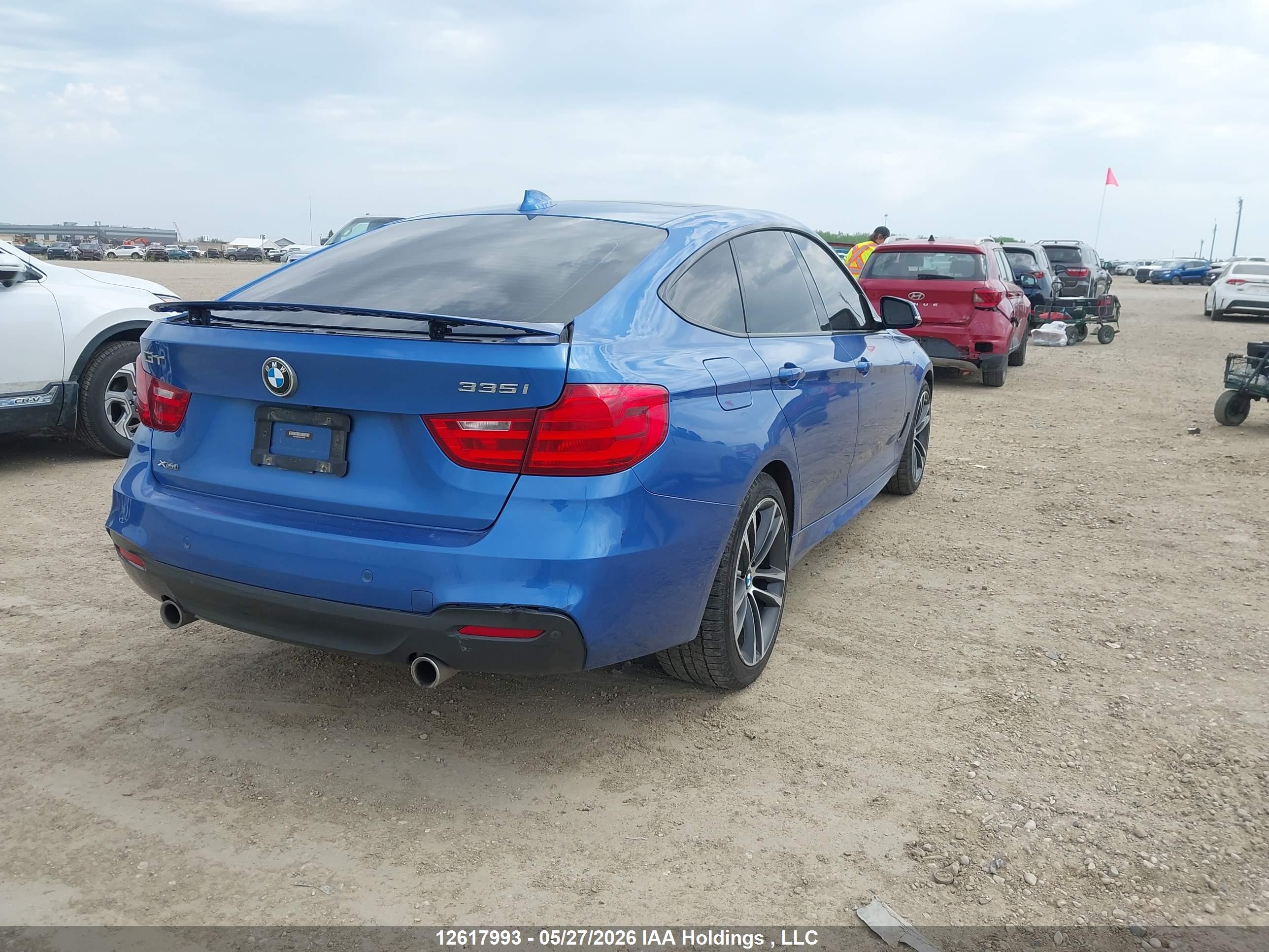 BMW 335I image 4