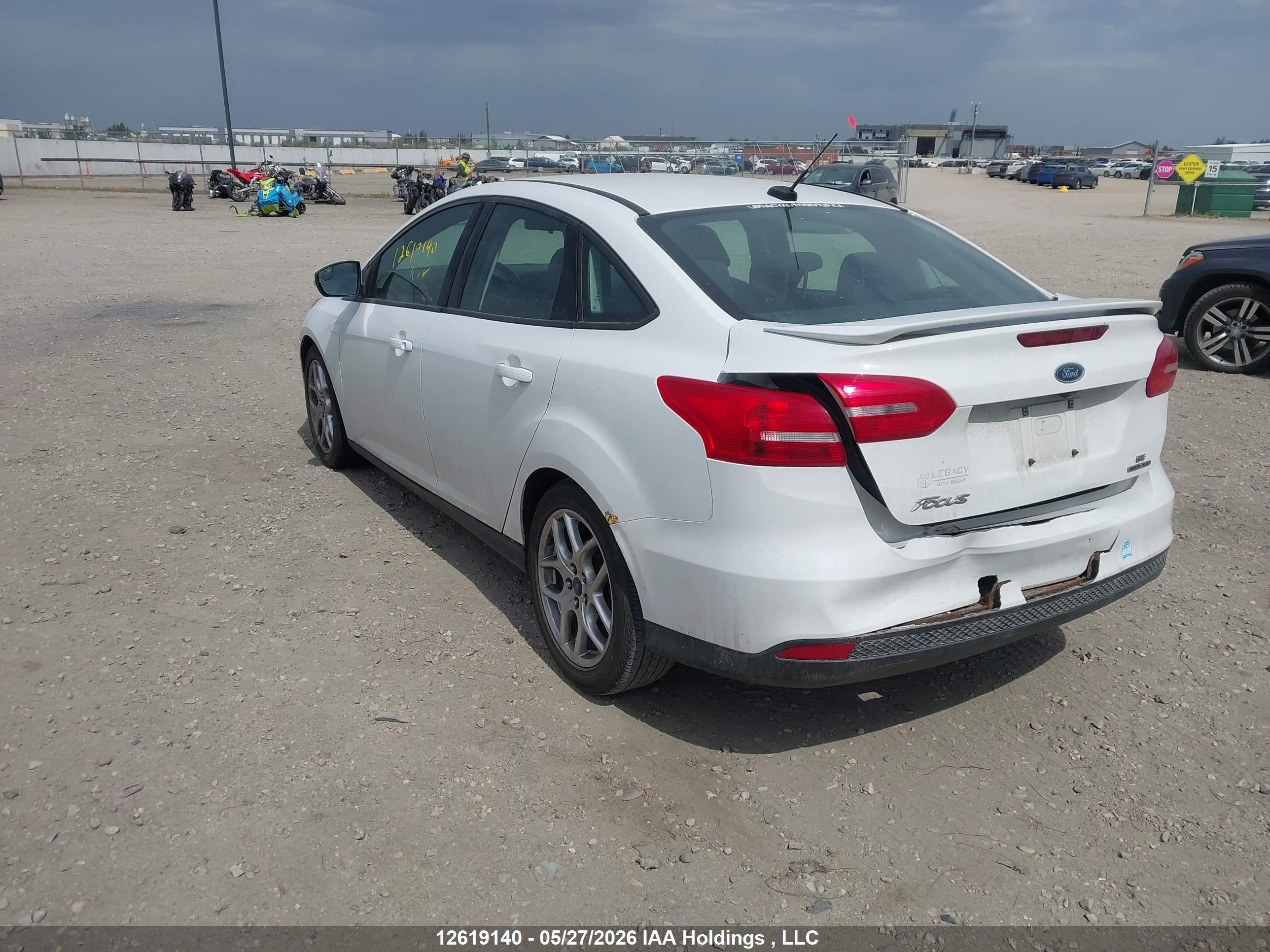 FORD FOCUS image 3