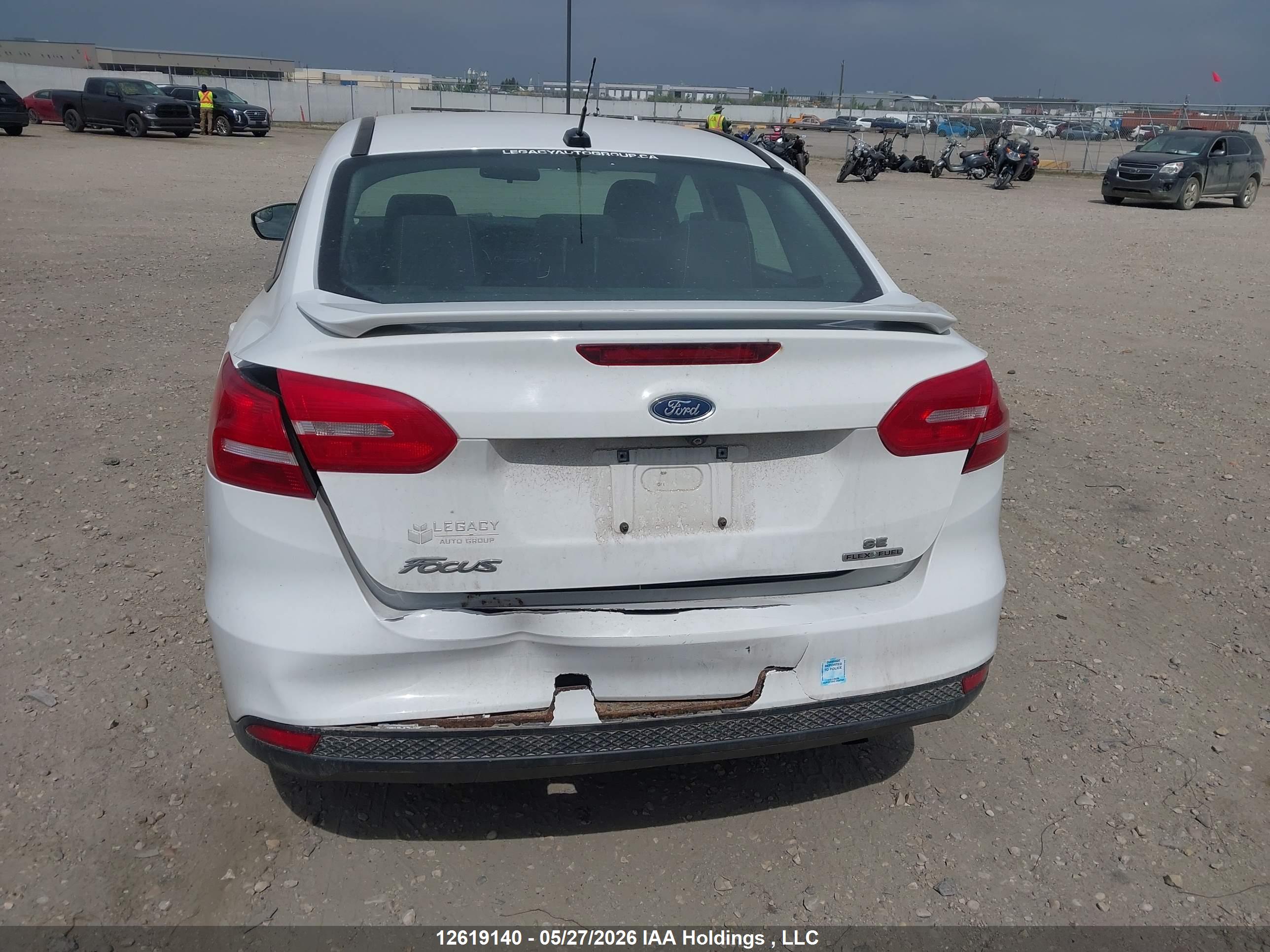 FORD FOCUS image 6