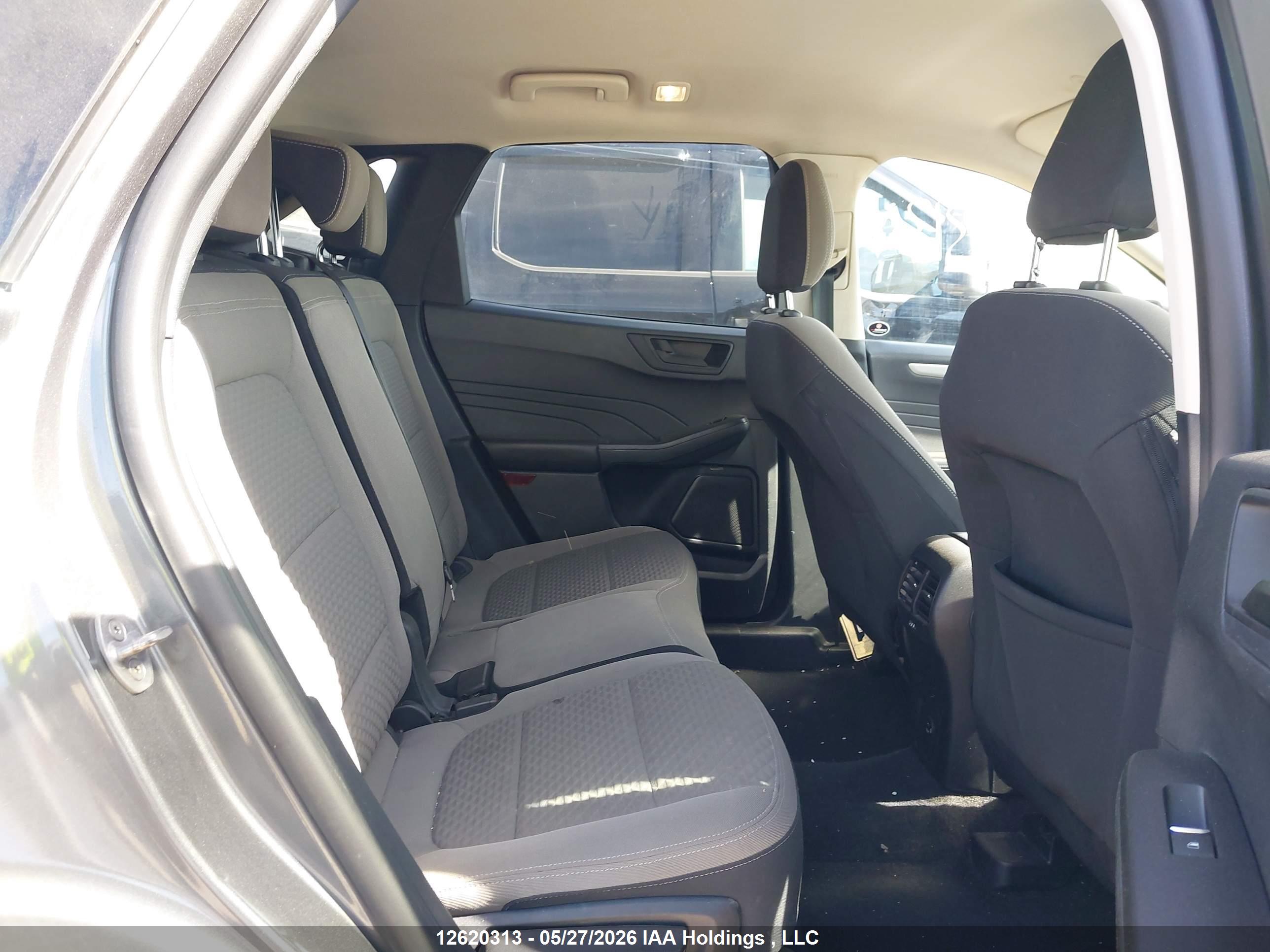 FORD ESCAPE image 8