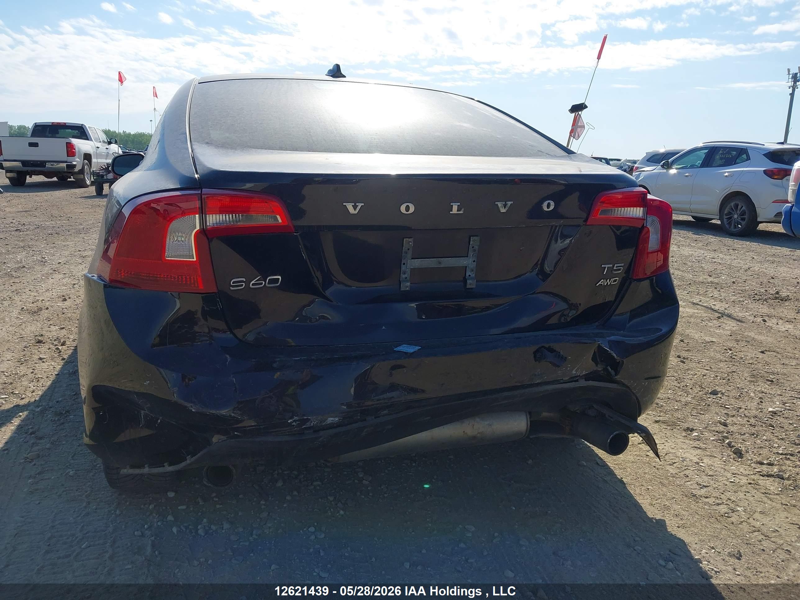 VOLVO S60 image 6