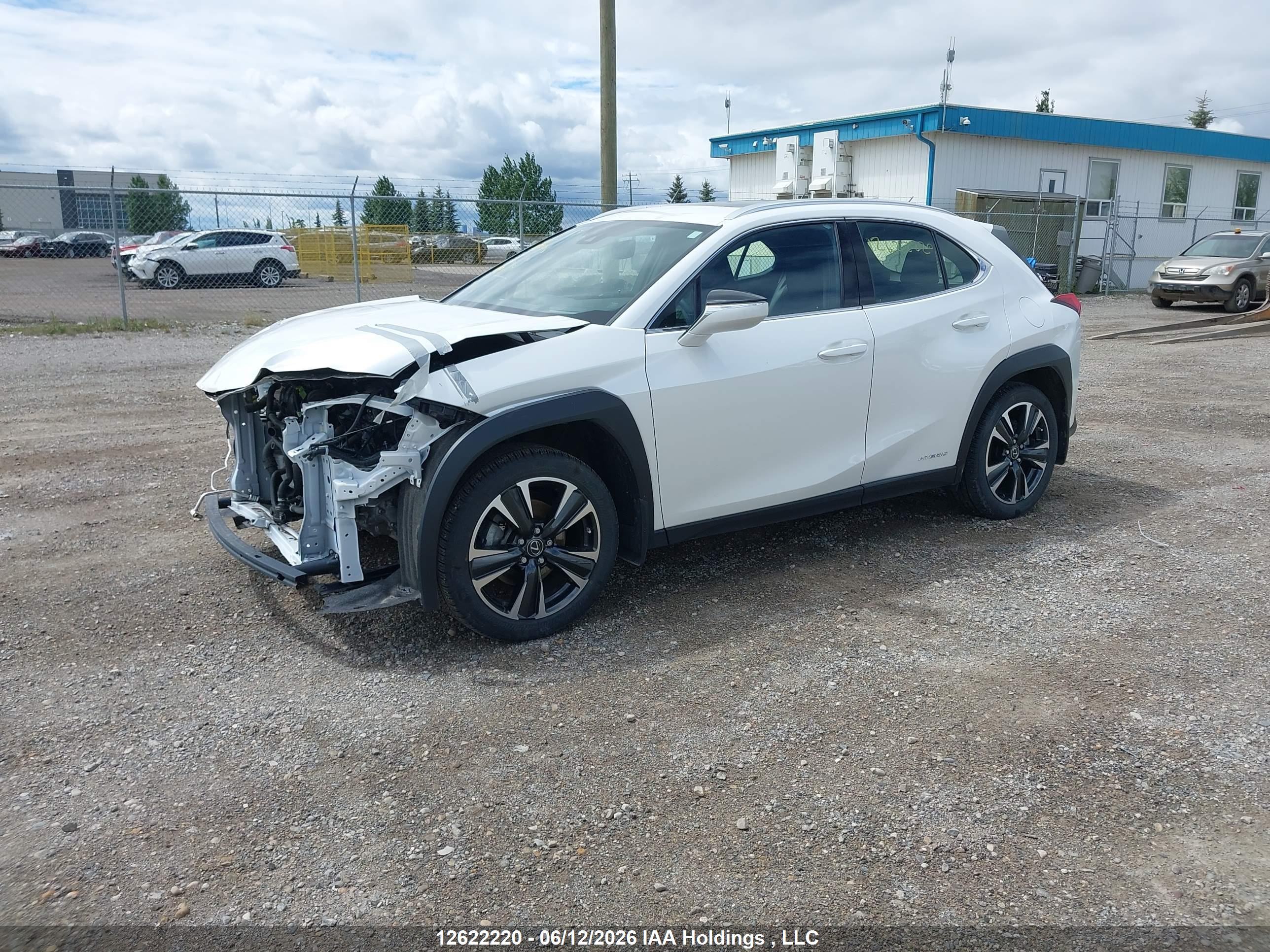 LEXUS UX image 2