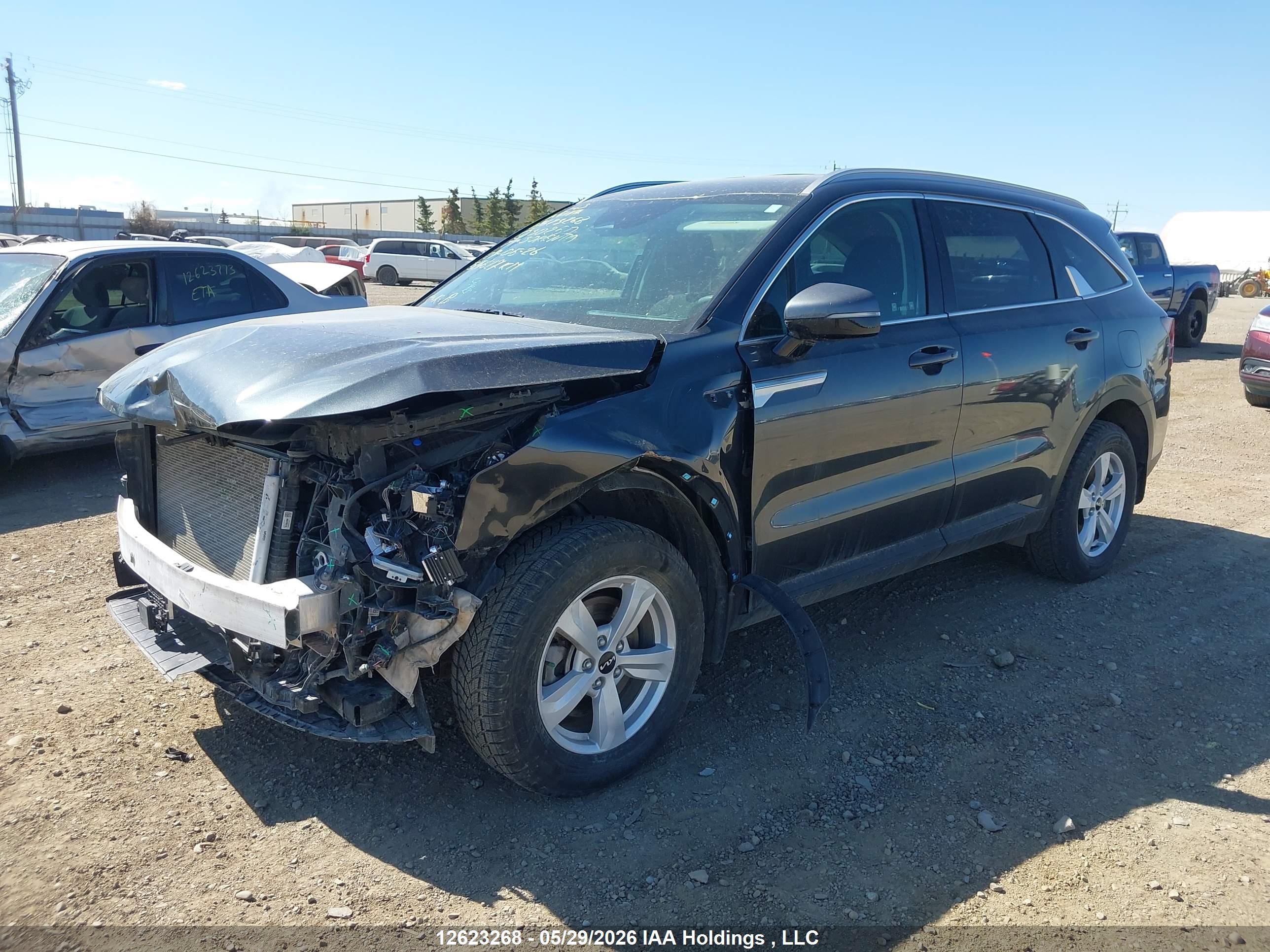 KIA SORENTO image 2