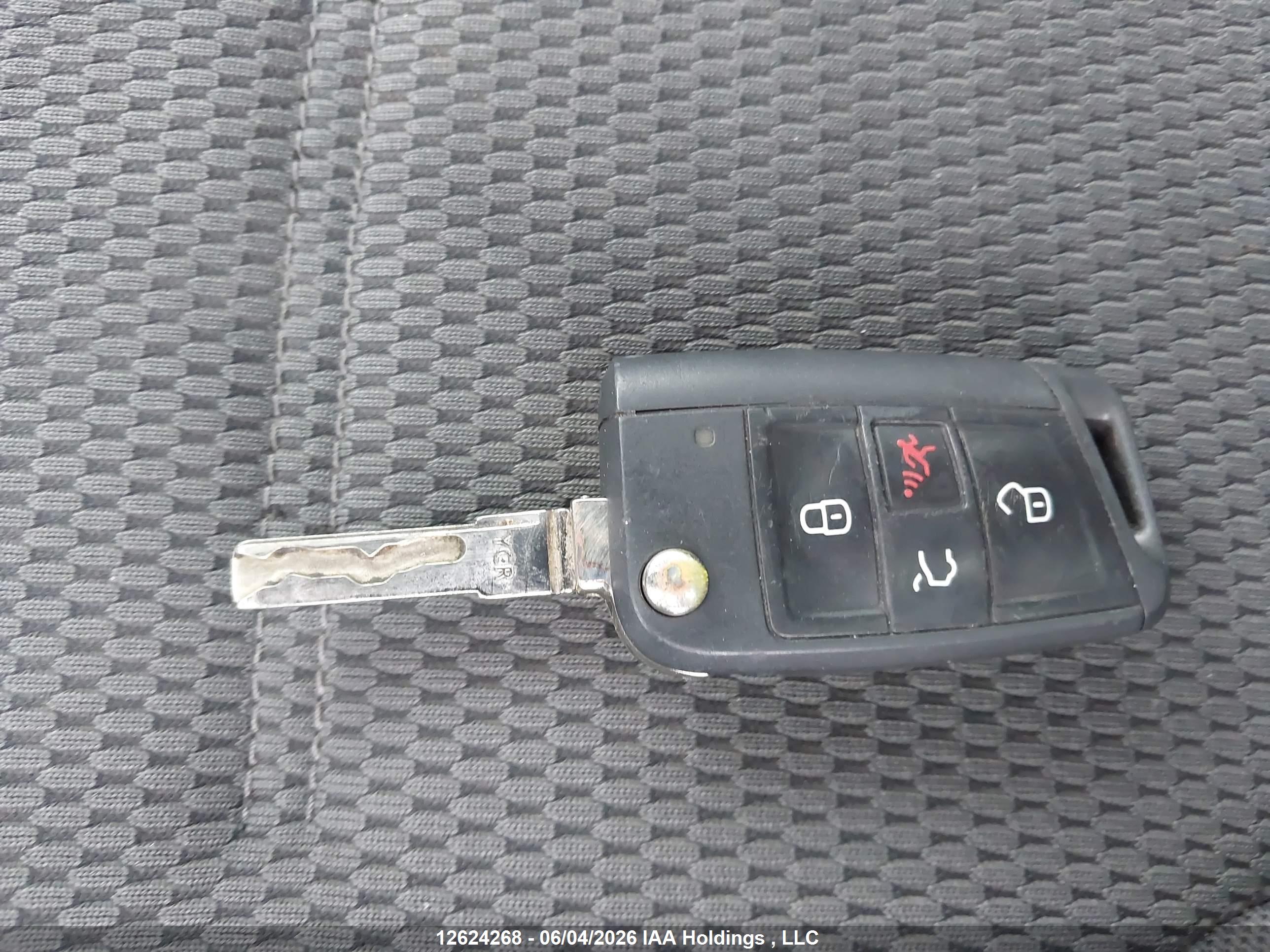 VOLKSWAGEN GOLF image 11