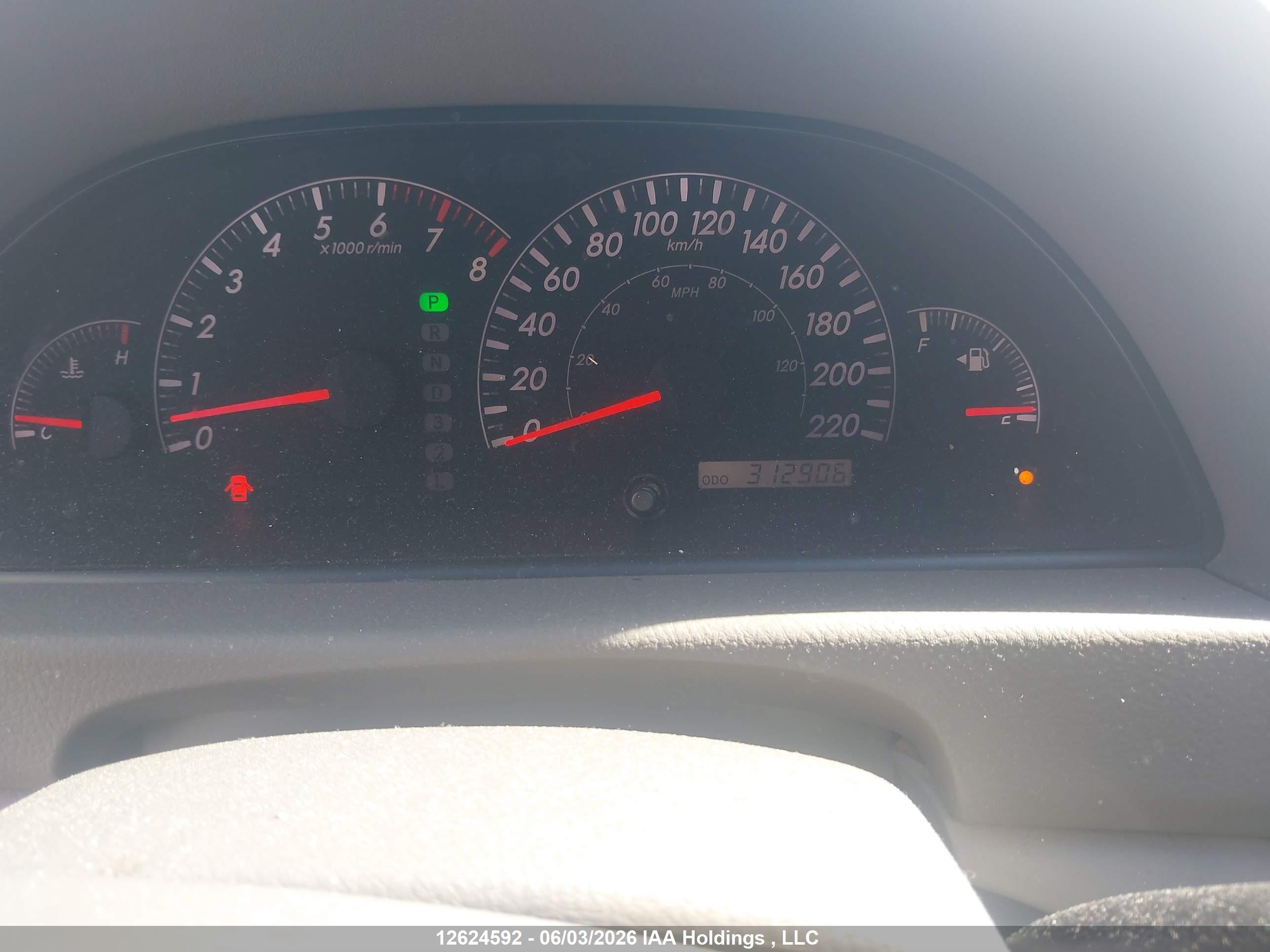 TOYOTA CAMRY image 7