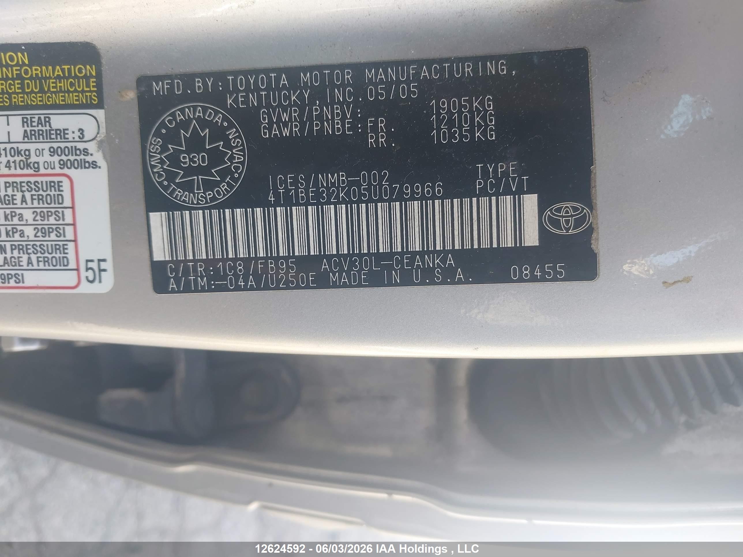 TOYOTA CAMRY image 9