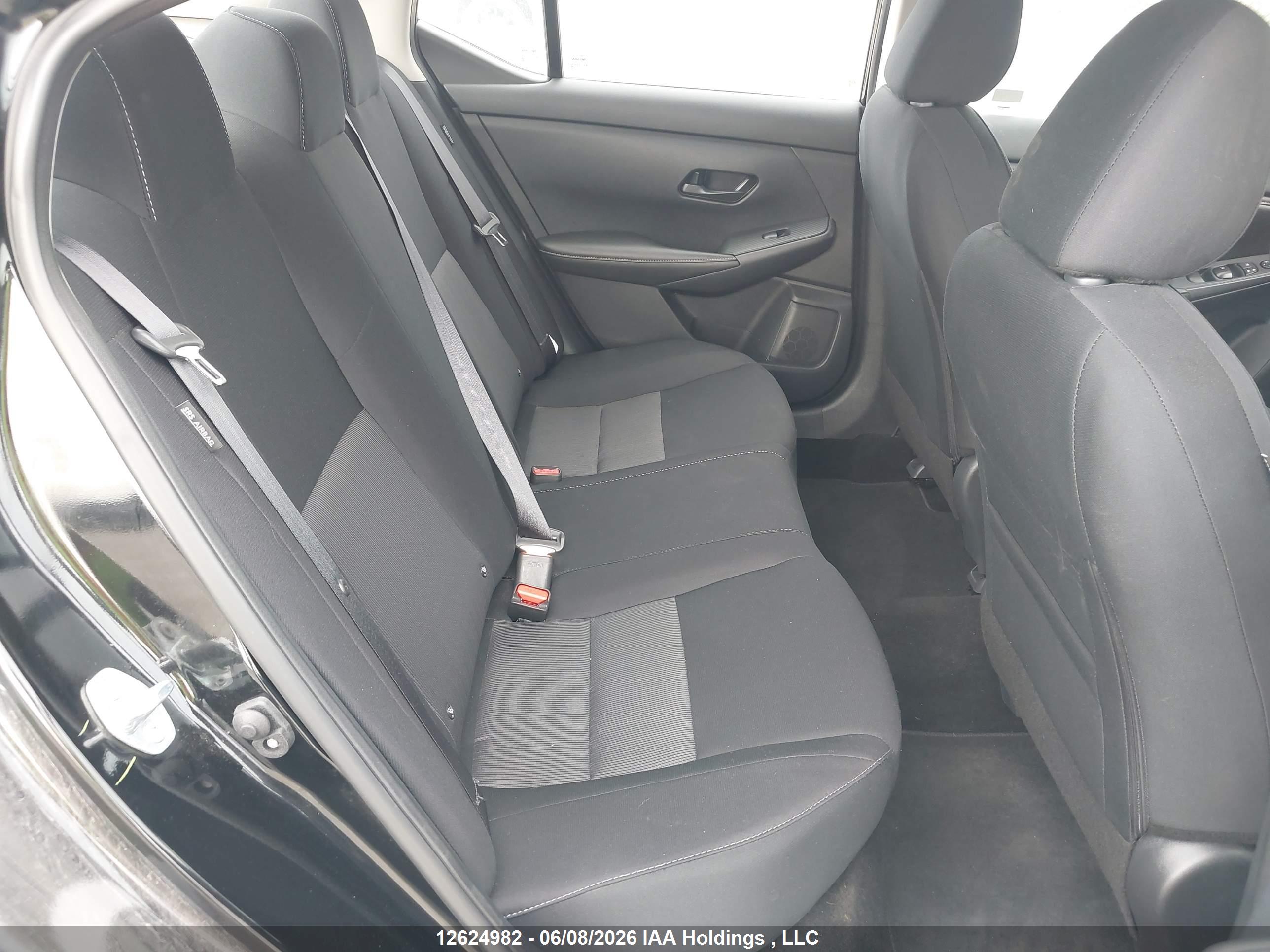 NISSAN SENTRA image 8
