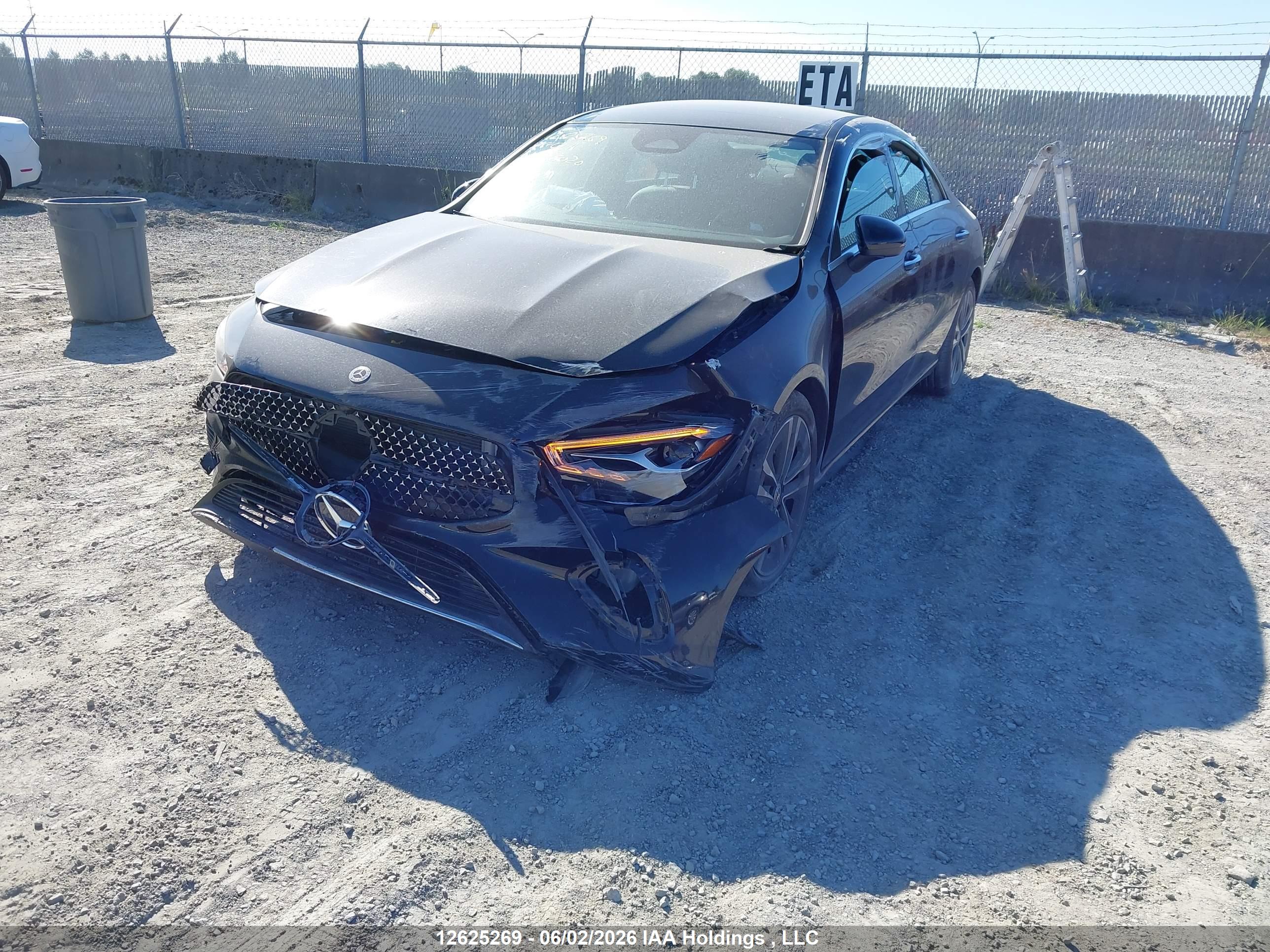 MERCEDES-BENZ CLA image 2