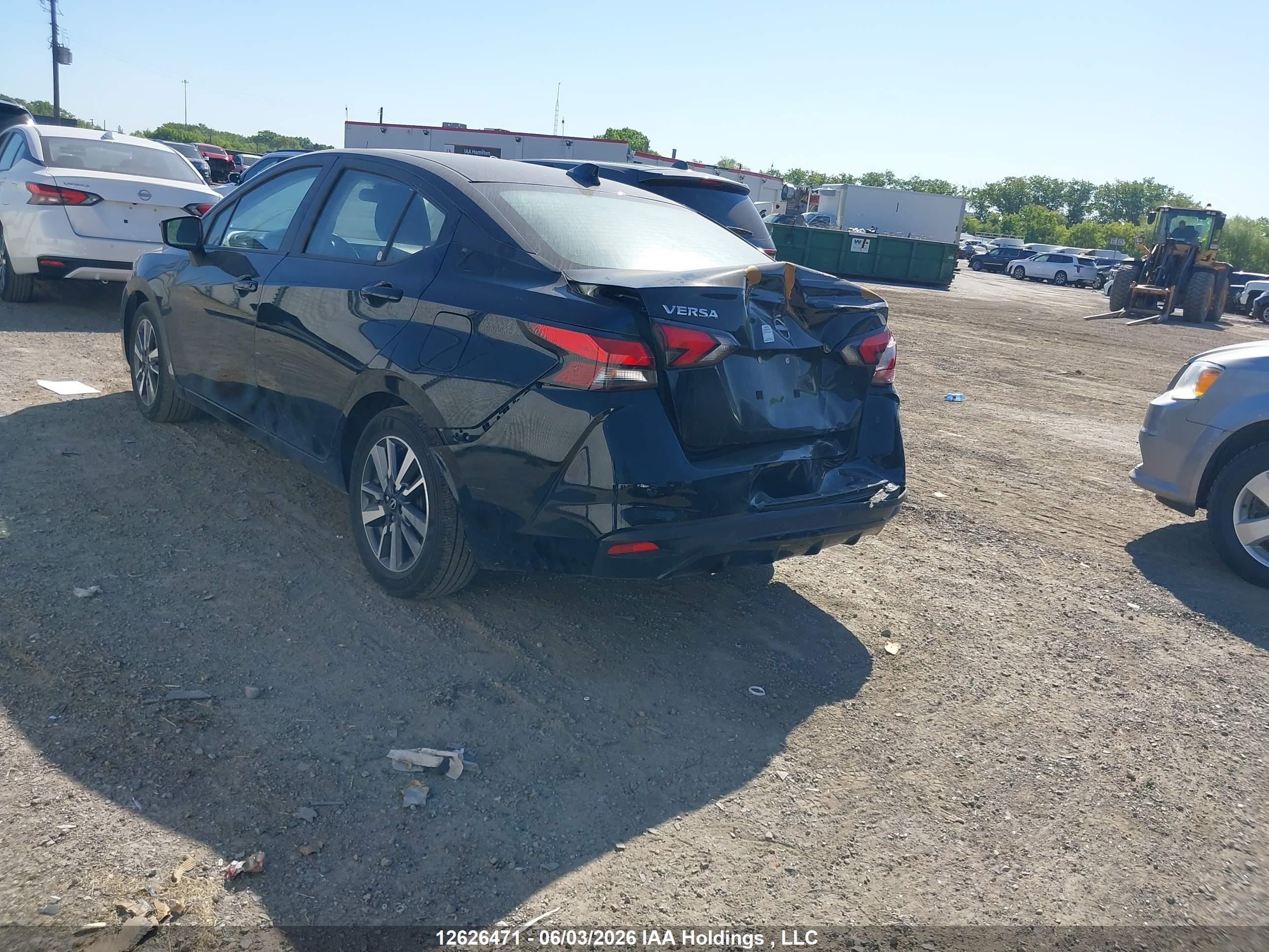 NISSAN VERSA image 3