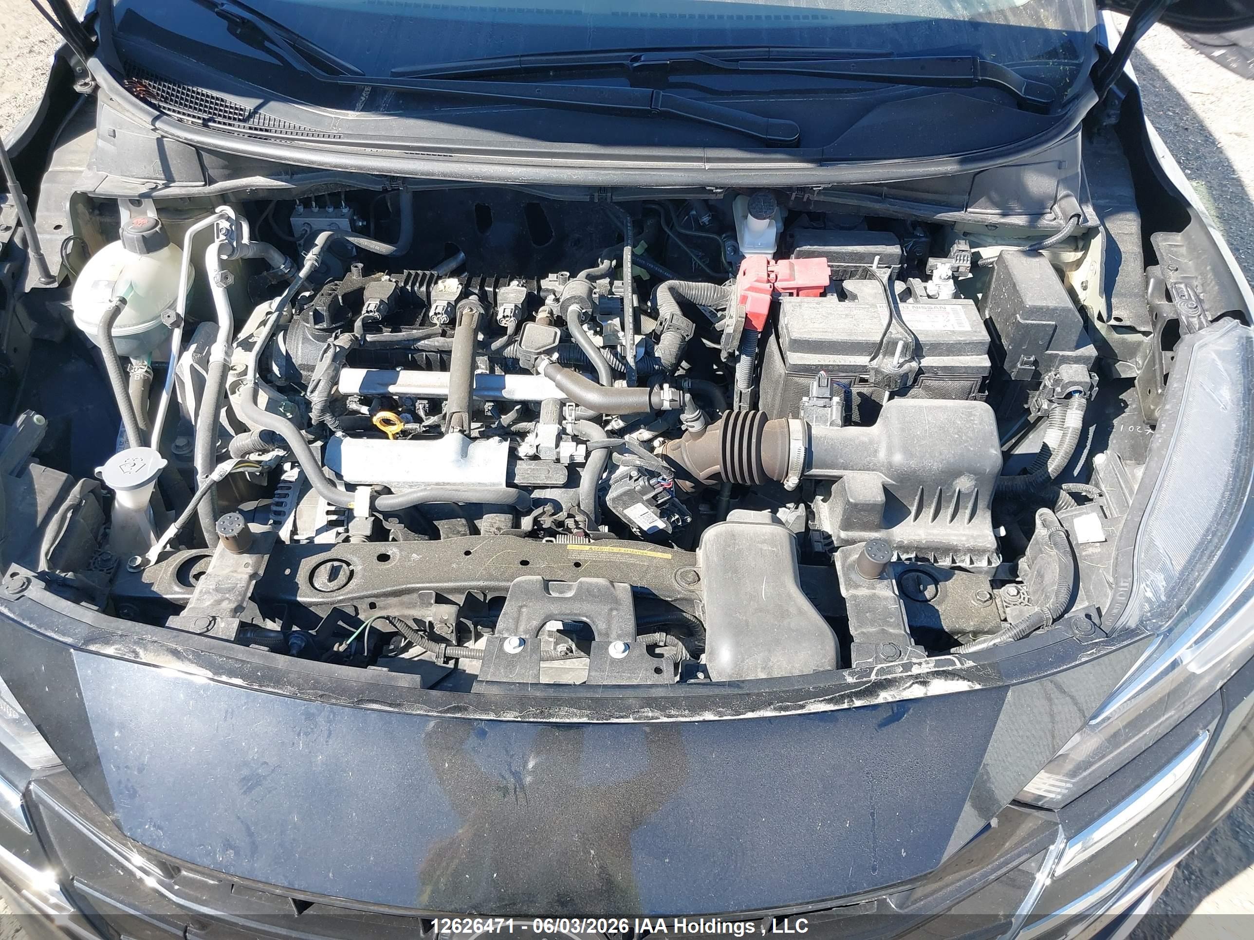 NISSAN VERSA image 9
