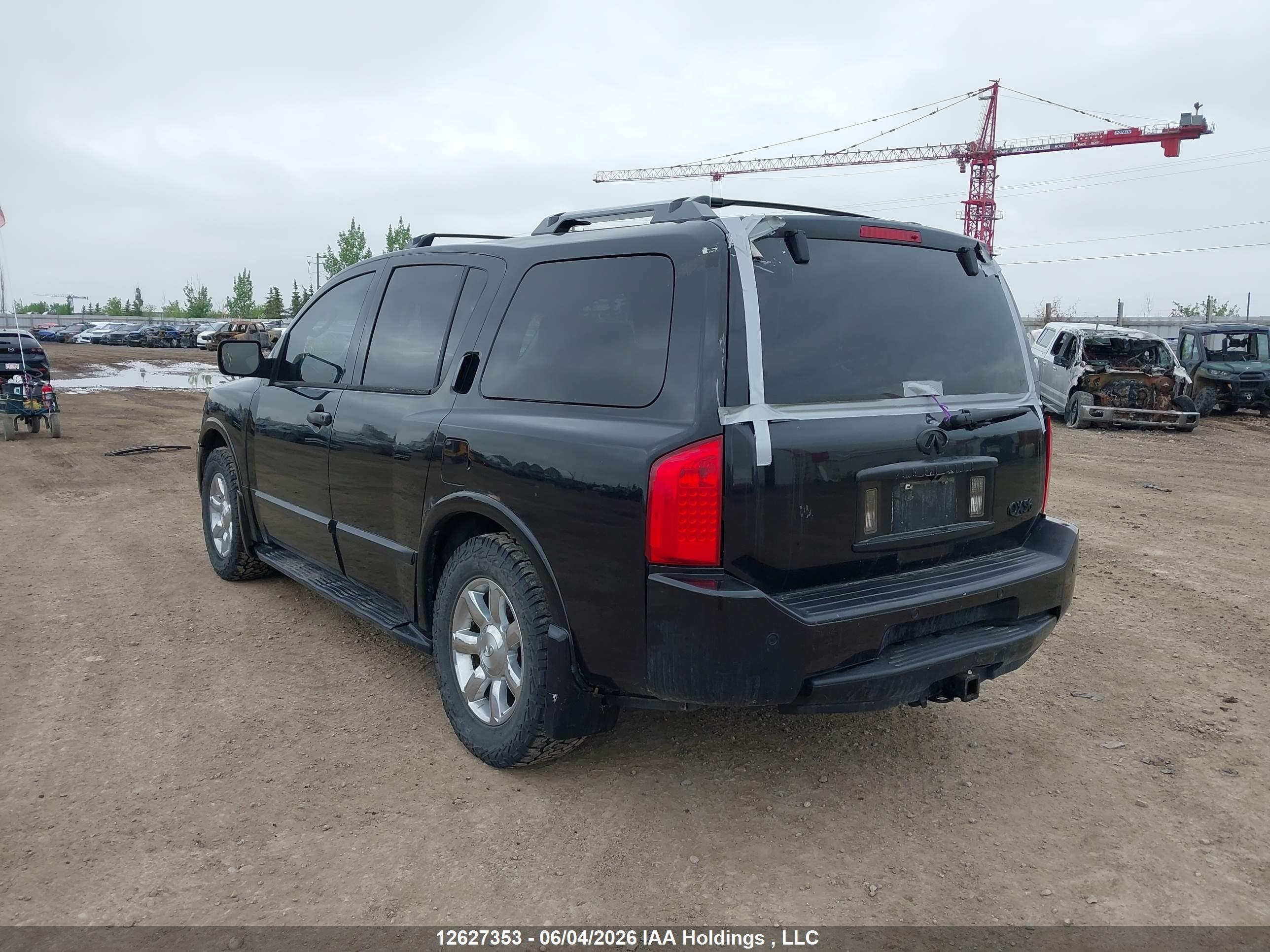 INFINITI QX56 image 3