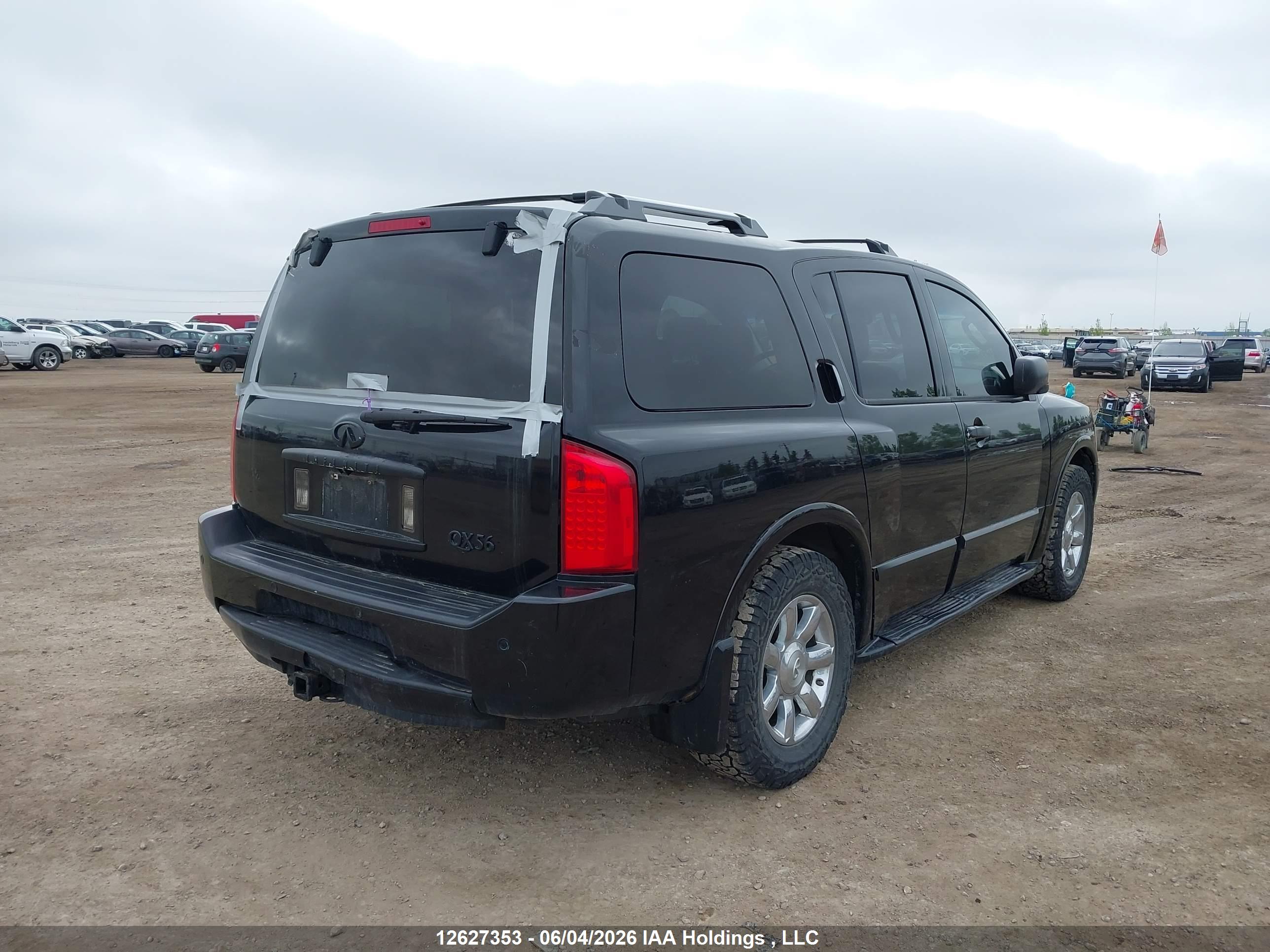 INFINITI QX56 image 4