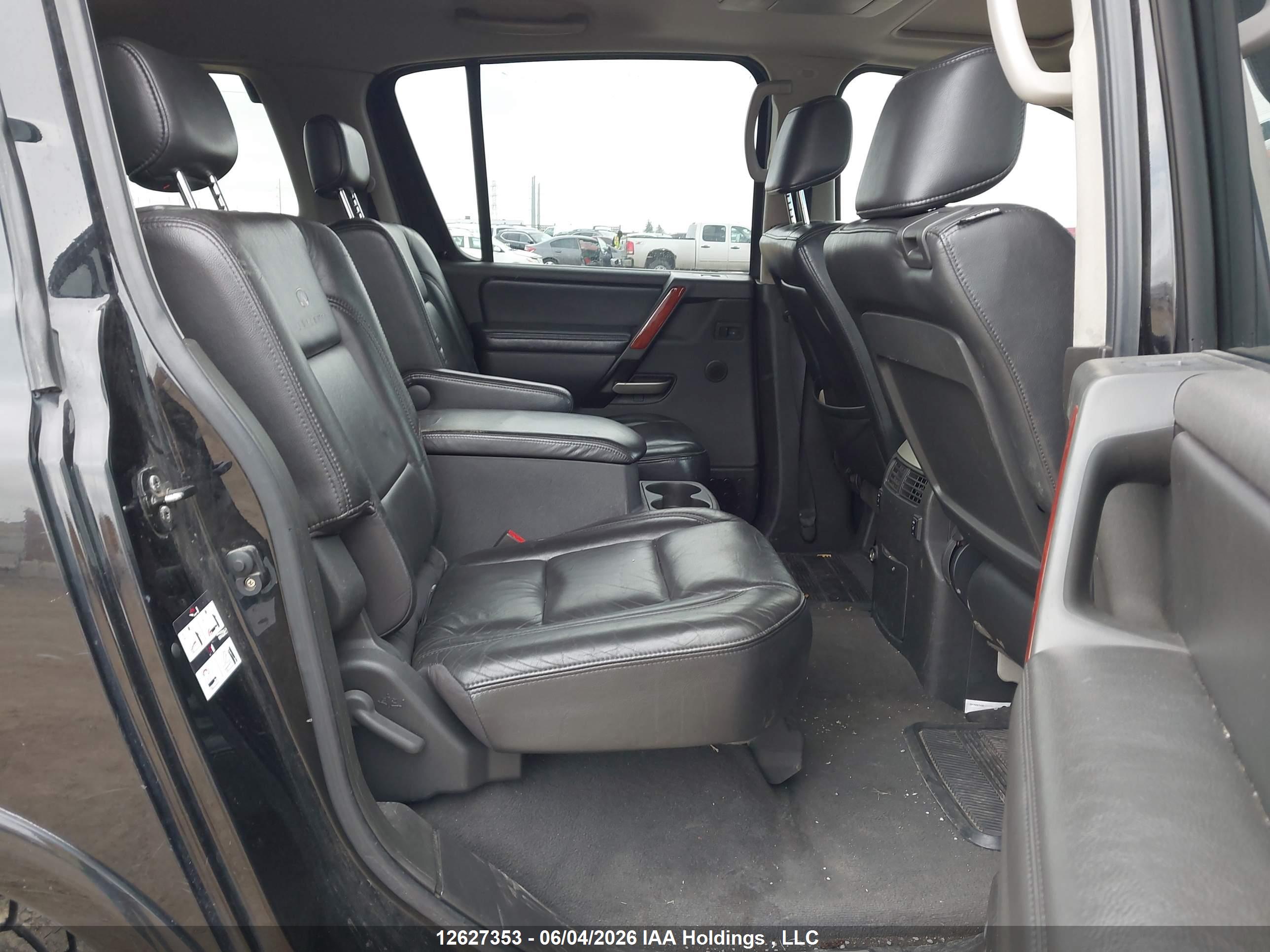 INFINITI QX56 image 8