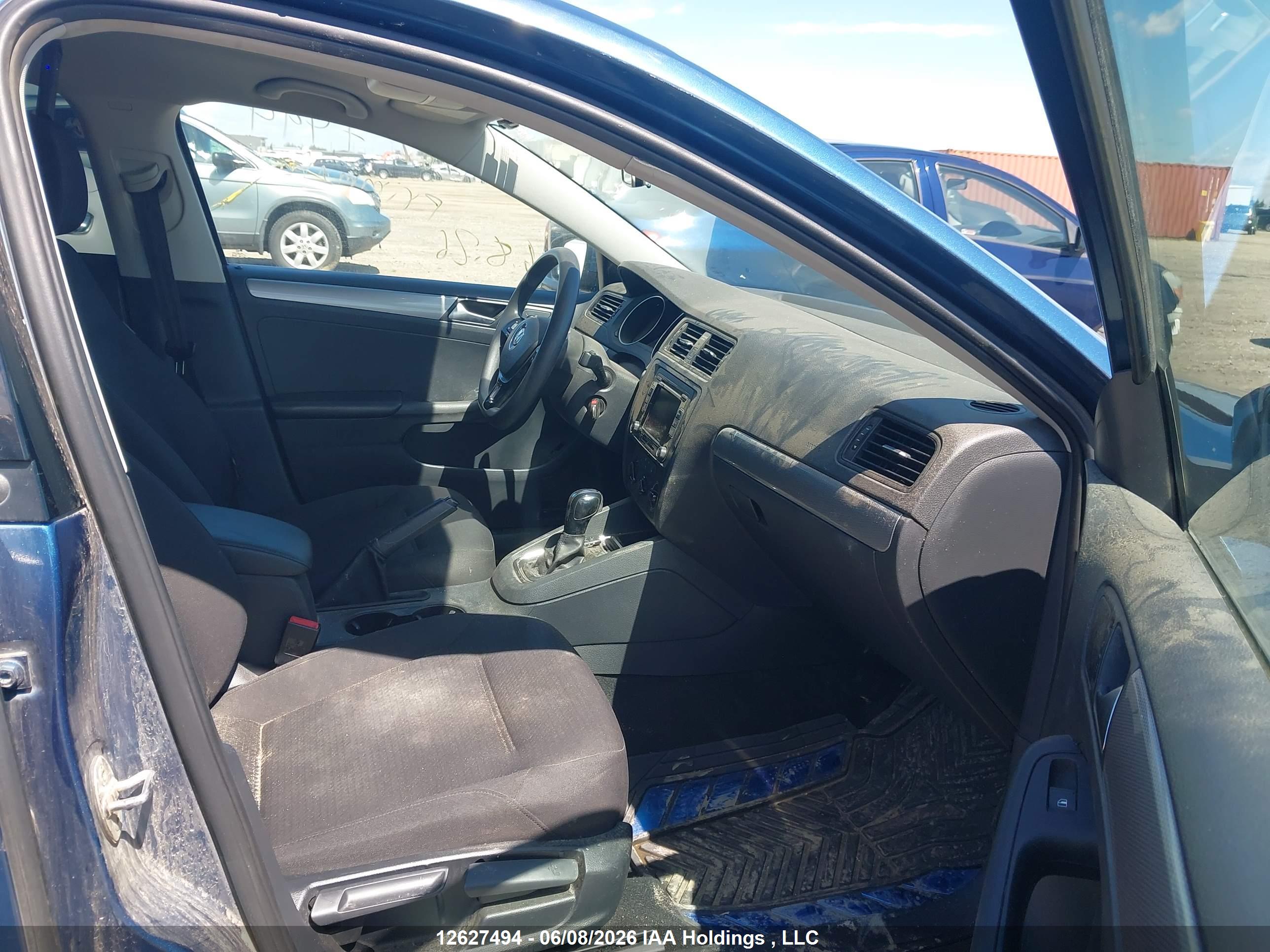 VOLKSWAGEN JETTA image 5