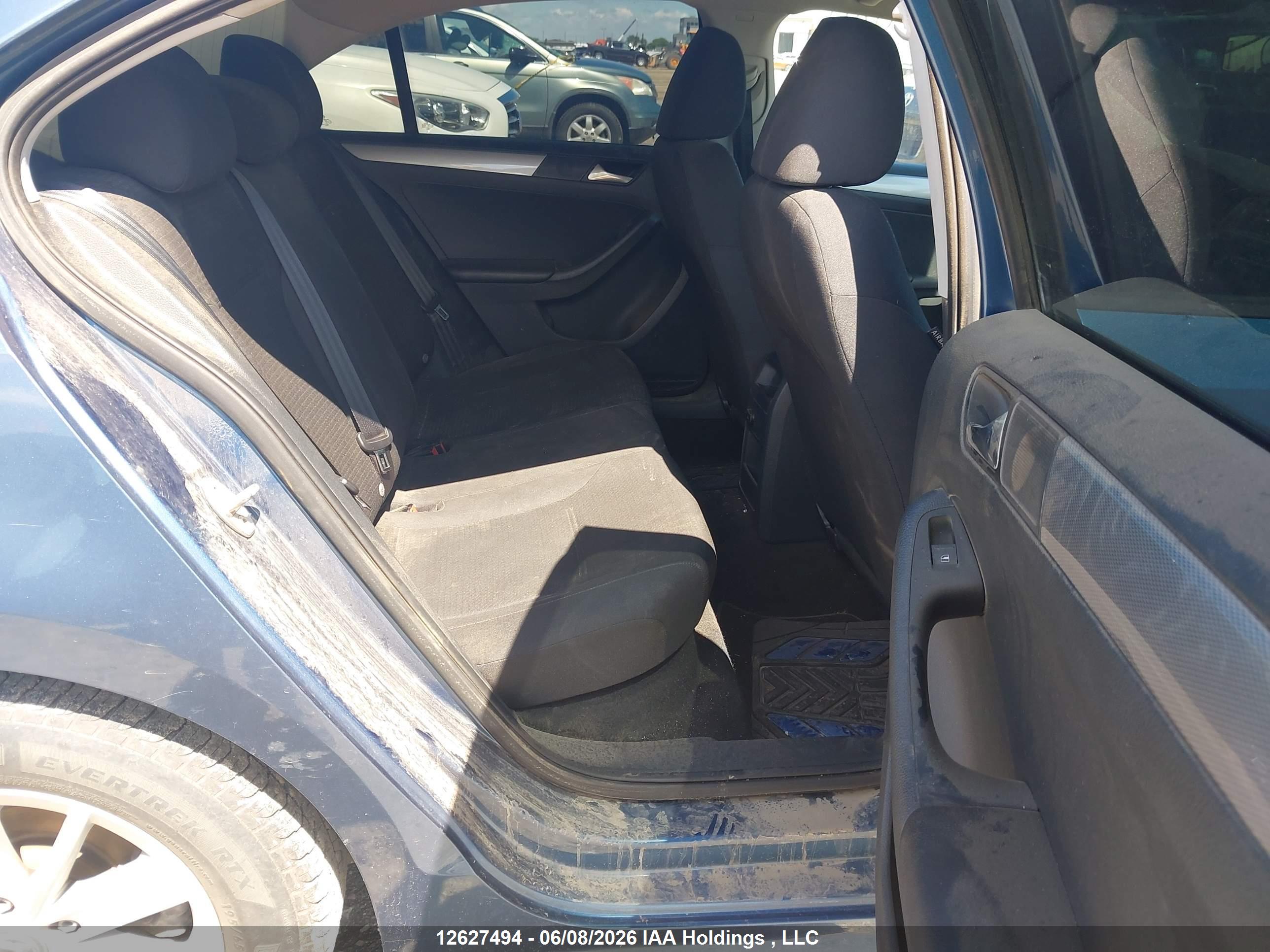 VOLKSWAGEN JETTA image 8