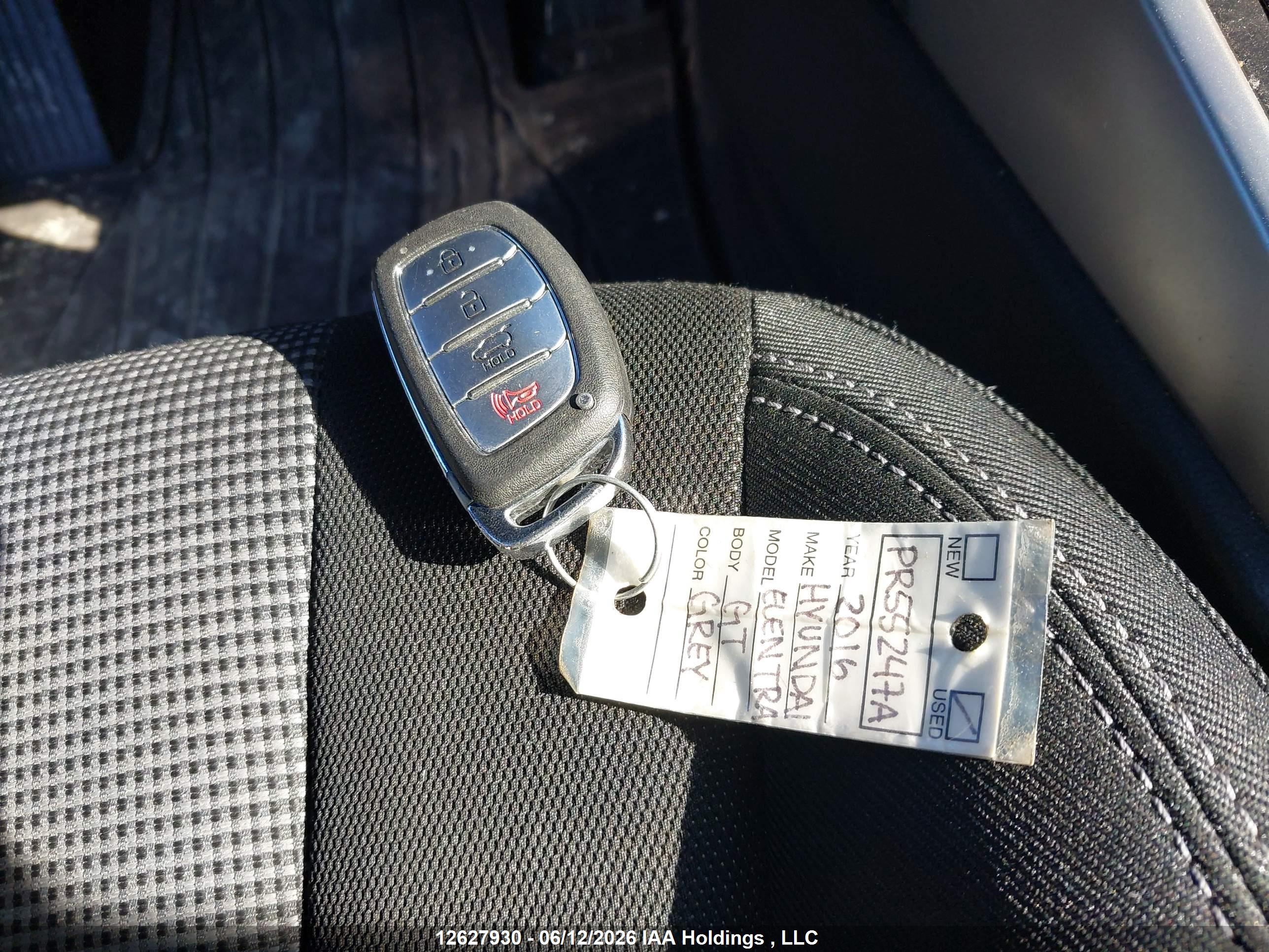 HYUNDAI ELANTRA image 11