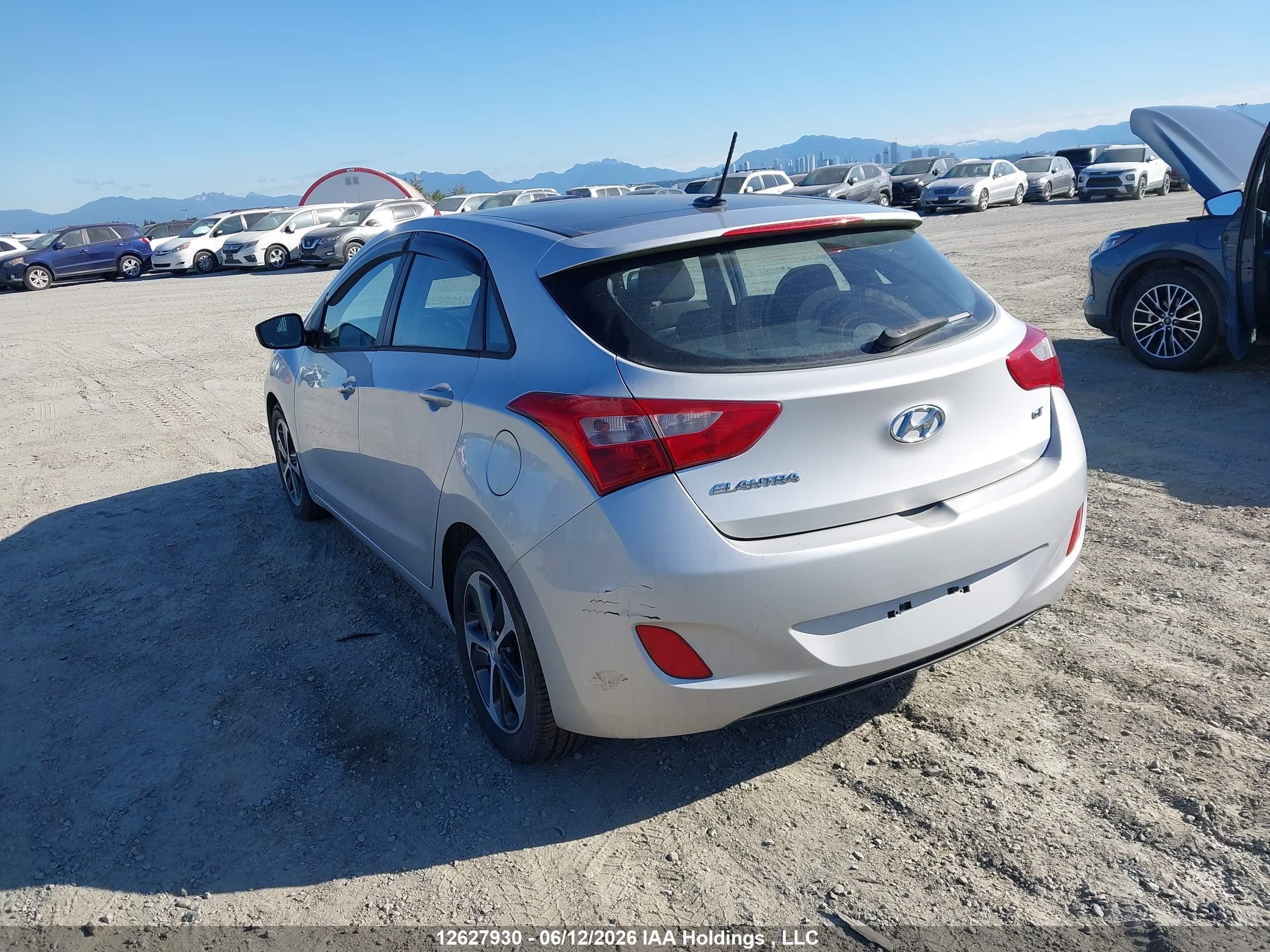 HYUNDAI ELANTRA image 3