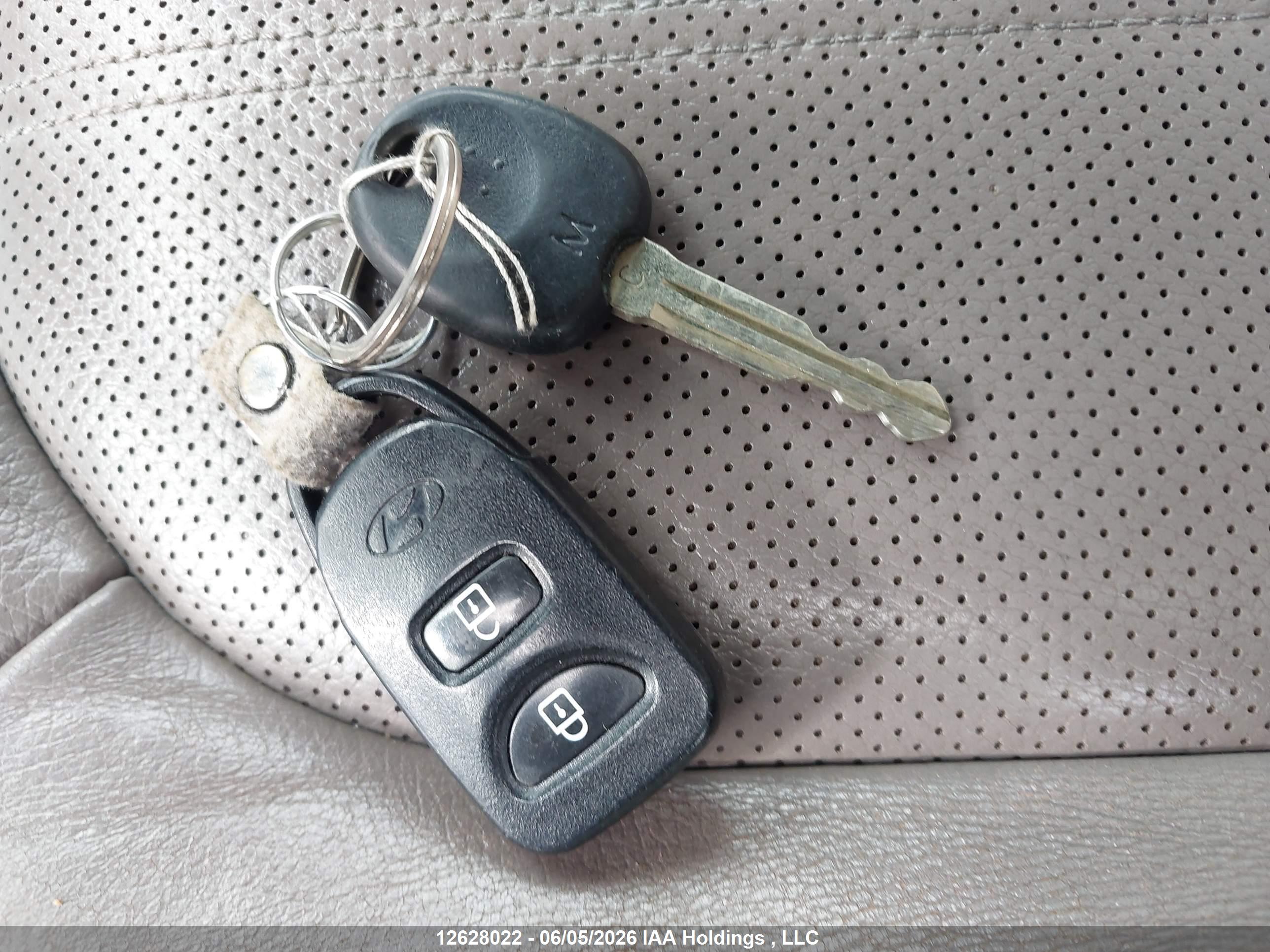 HYUNDAI TUCSON image 11