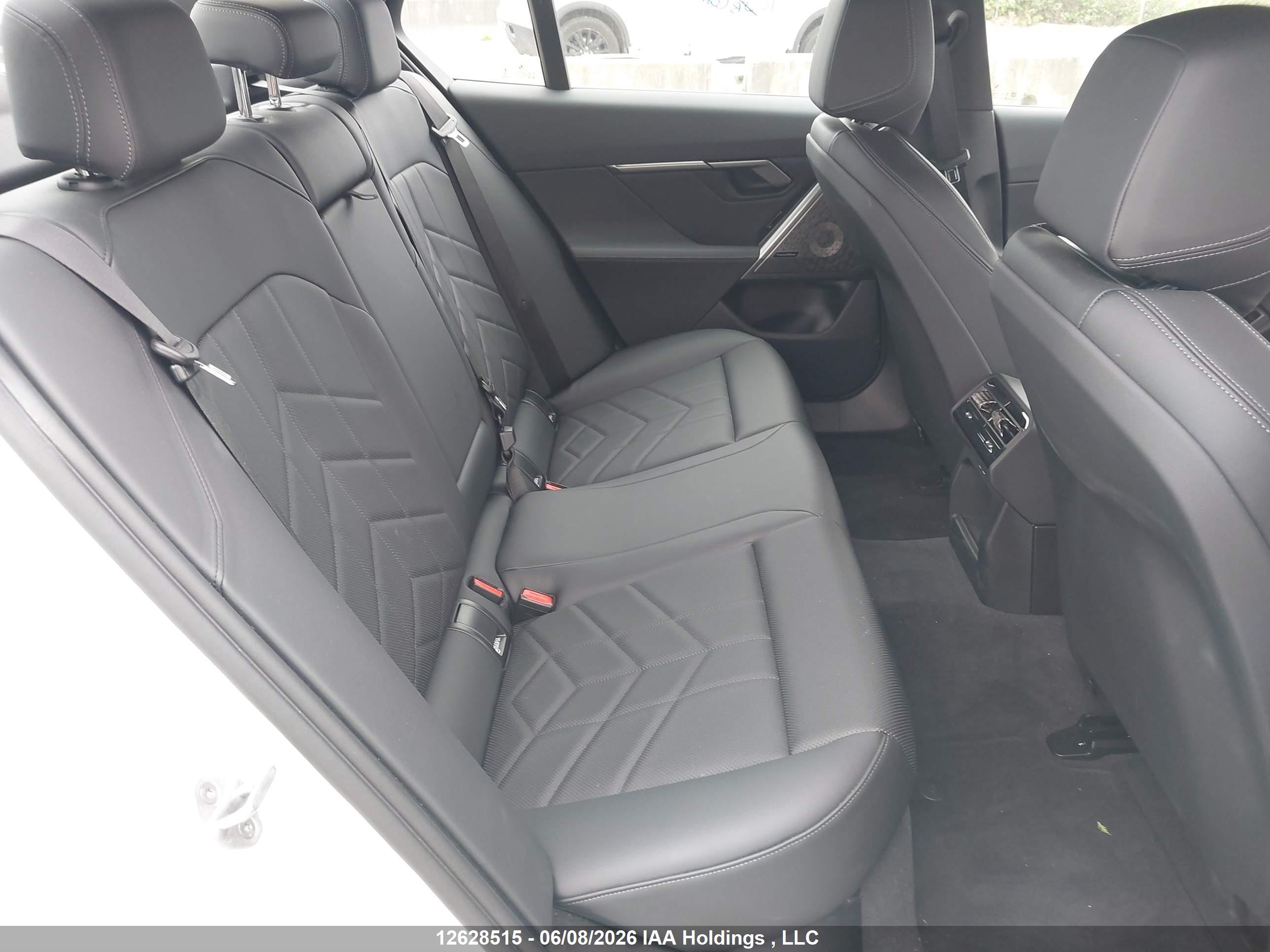 BMW 530 image 8