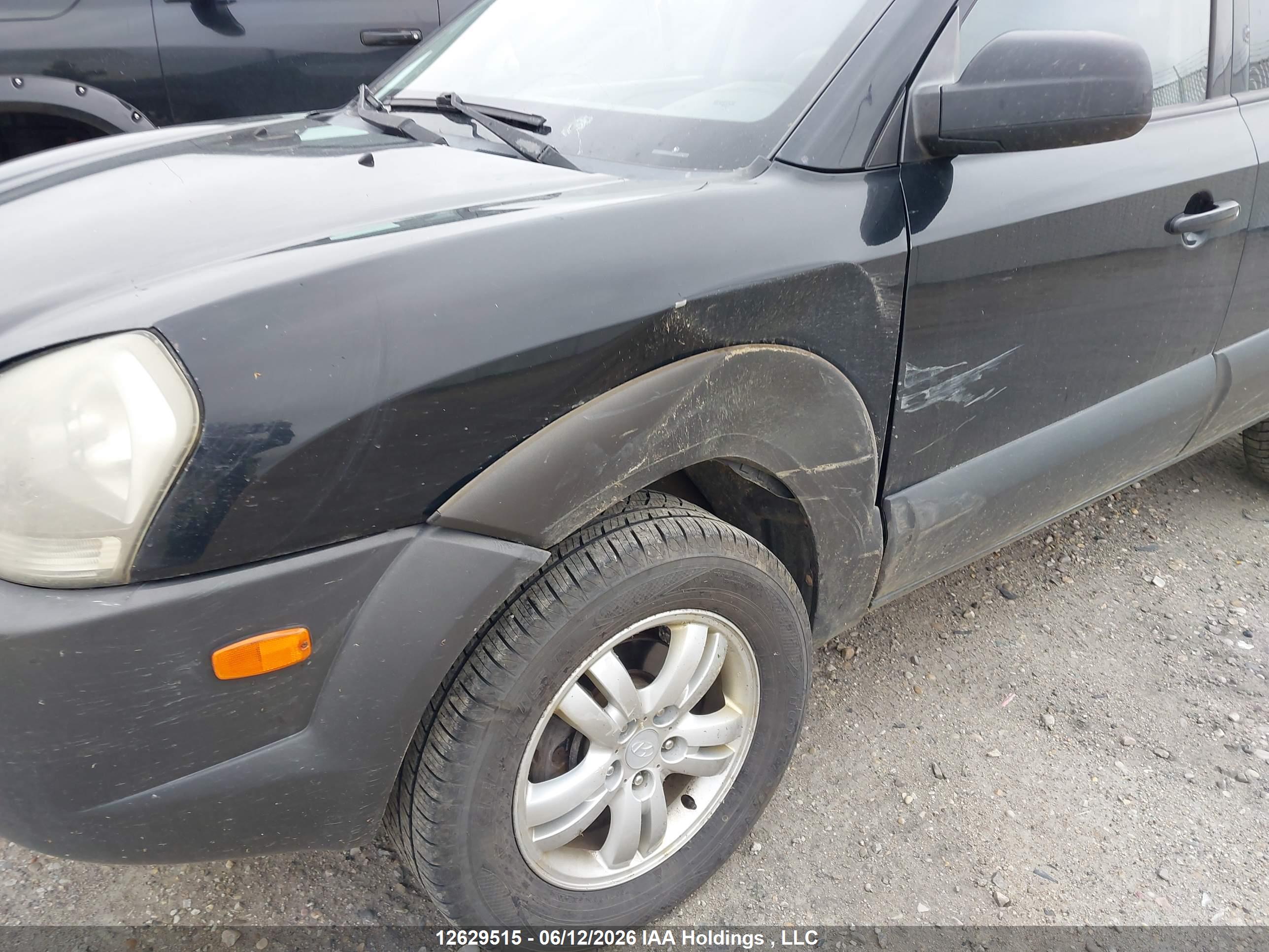 HYUNDAI TUCSON image 6