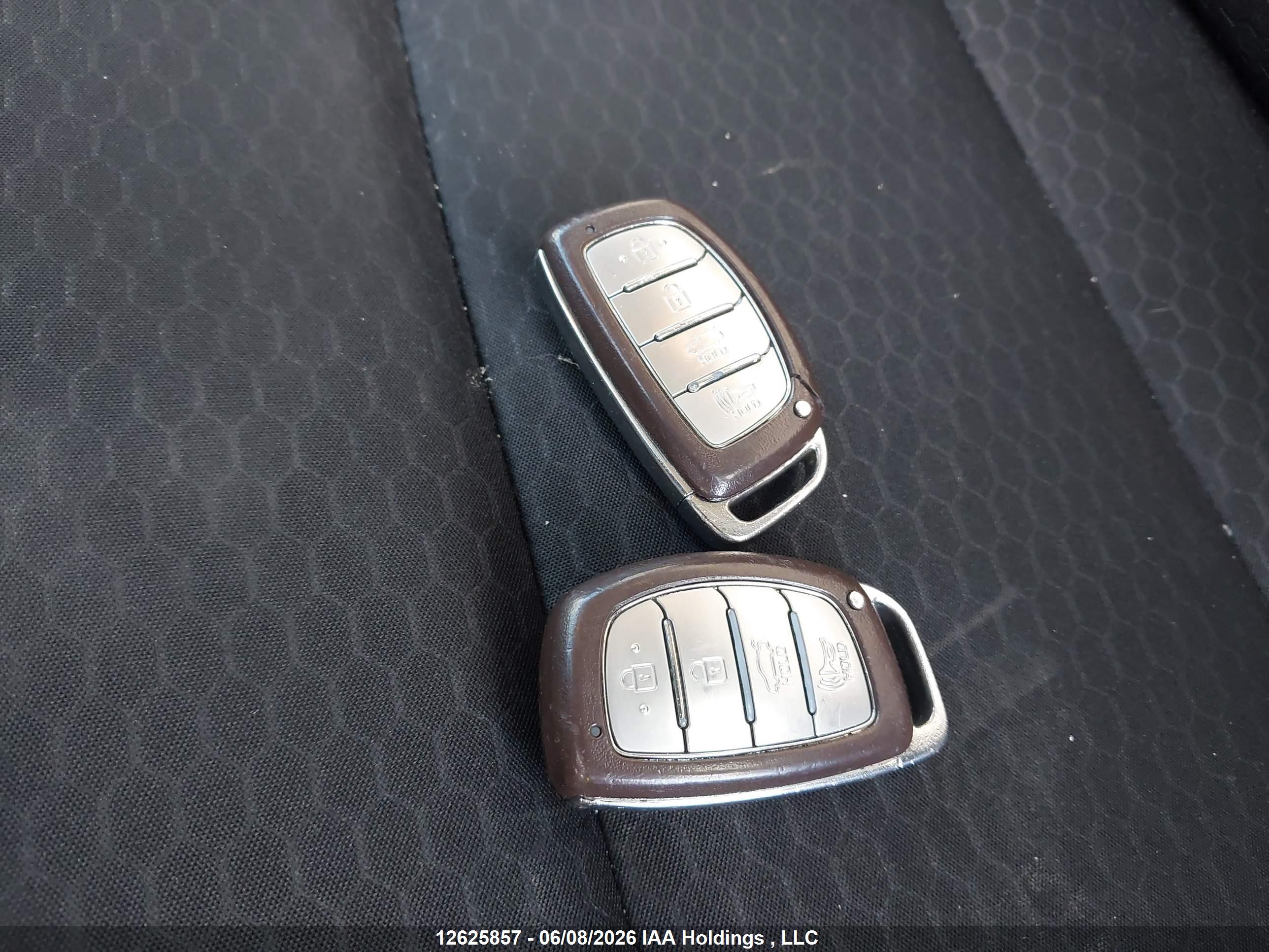 HYUNDAI ELANTRA image 11