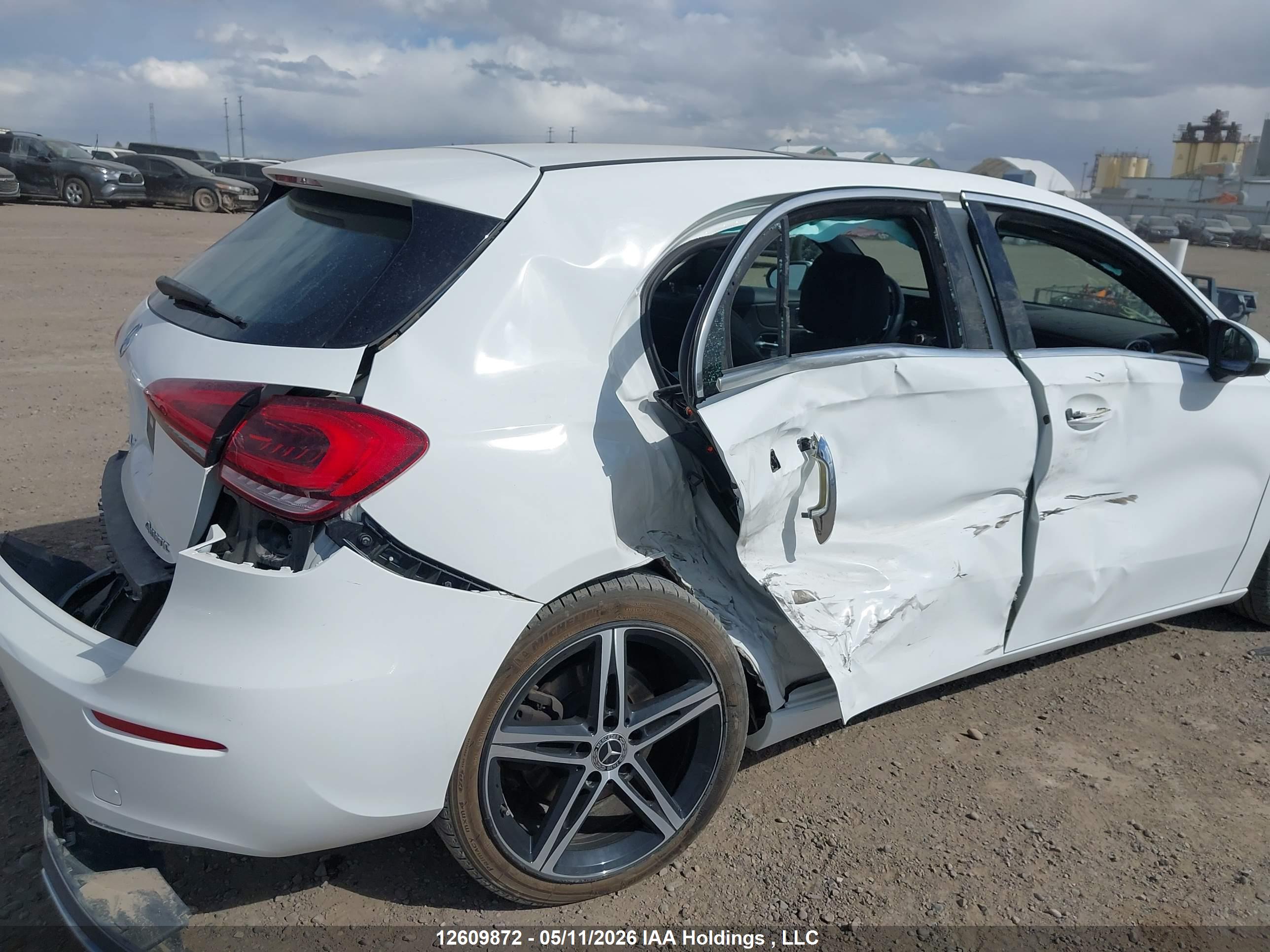 MERCEDES-BENZ A image 6