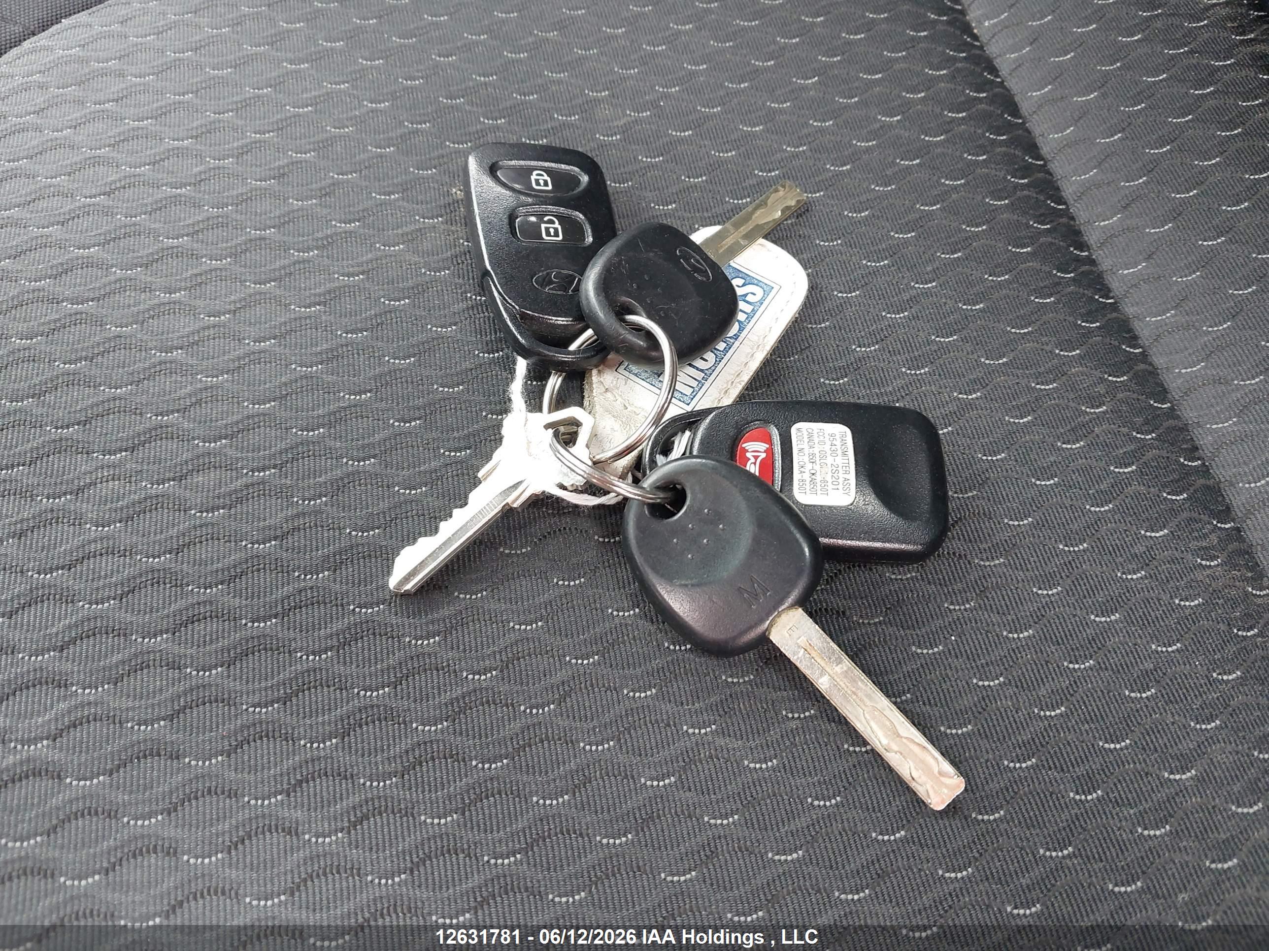 HYUNDAI TUCSON image 11