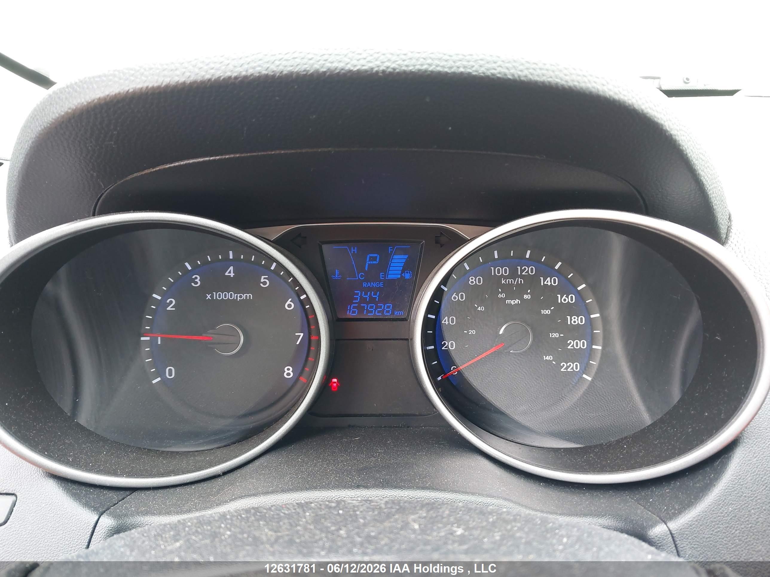 HYUNDAI TUCSON image 7