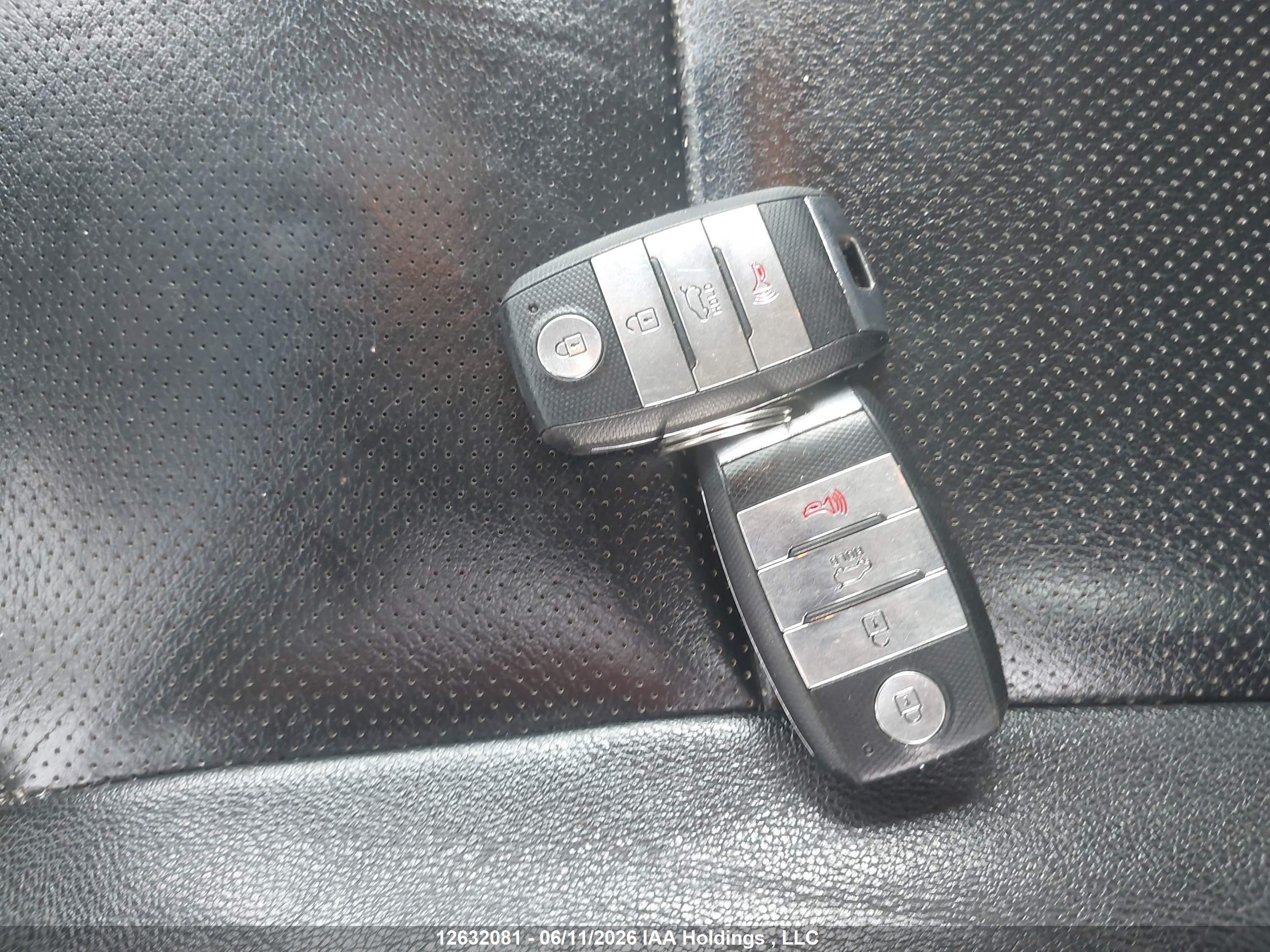 KIA RONDO image 11