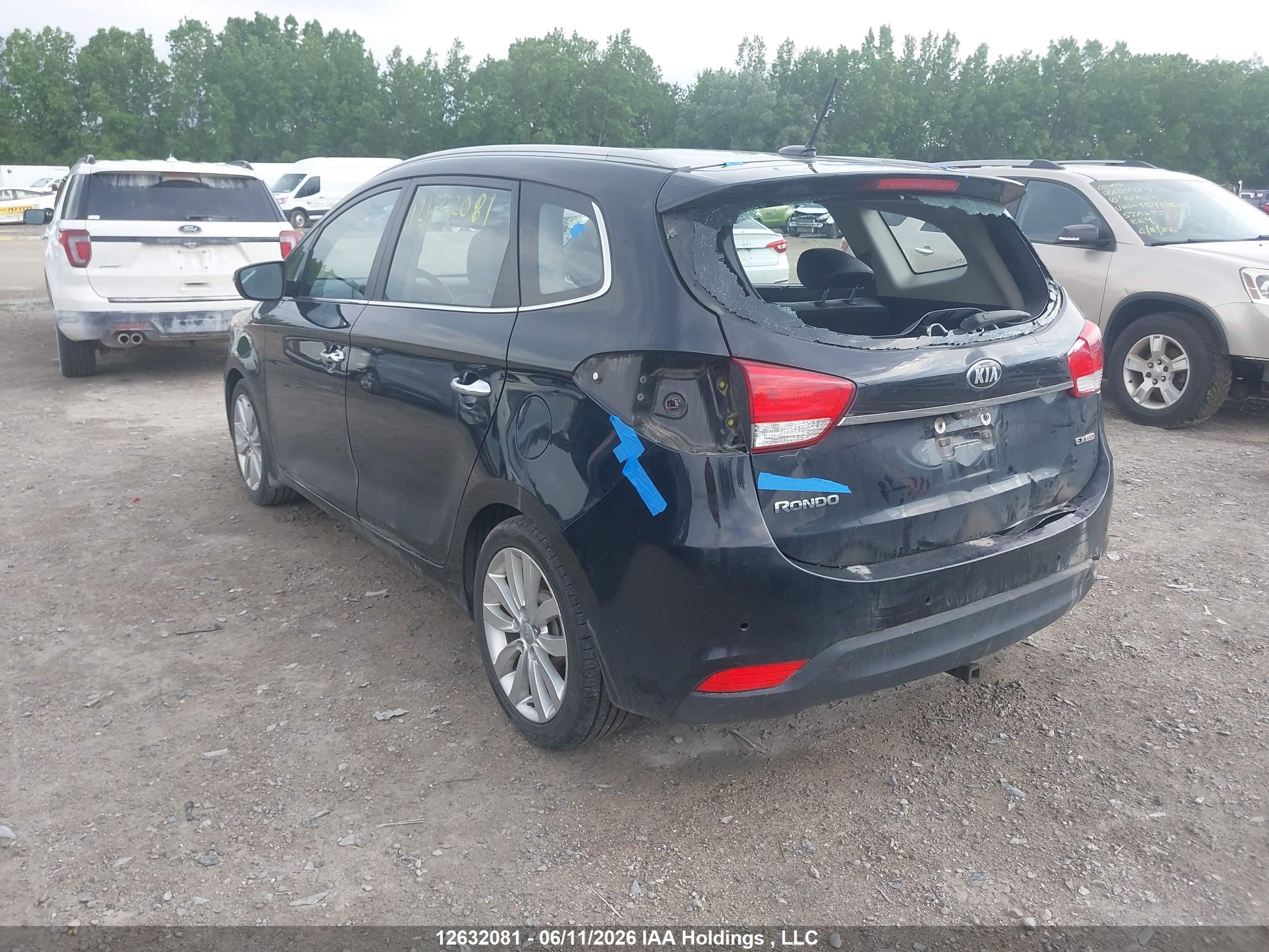 KIA RONDO image 3