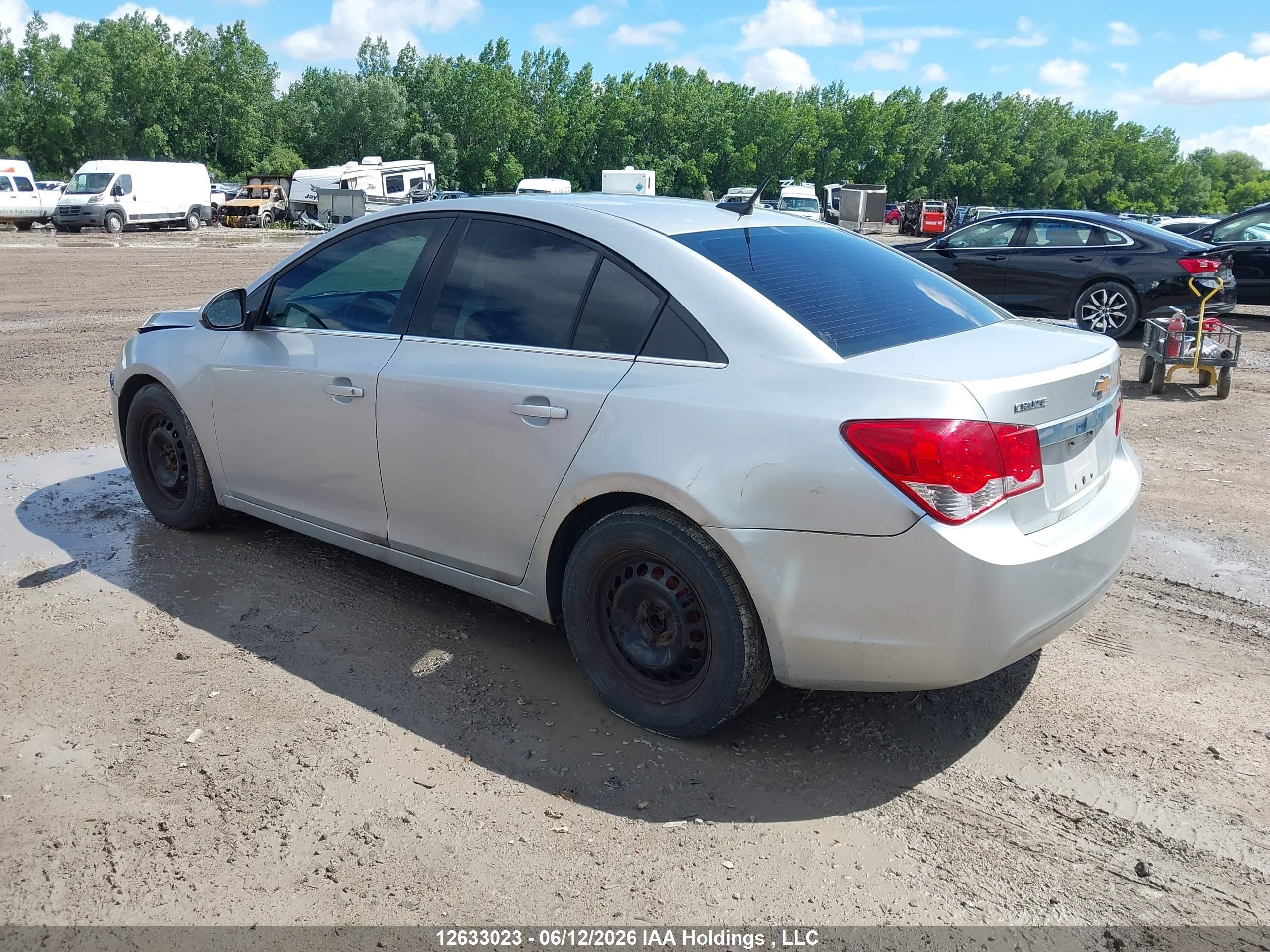 CHEVROLET CRUZE image 3