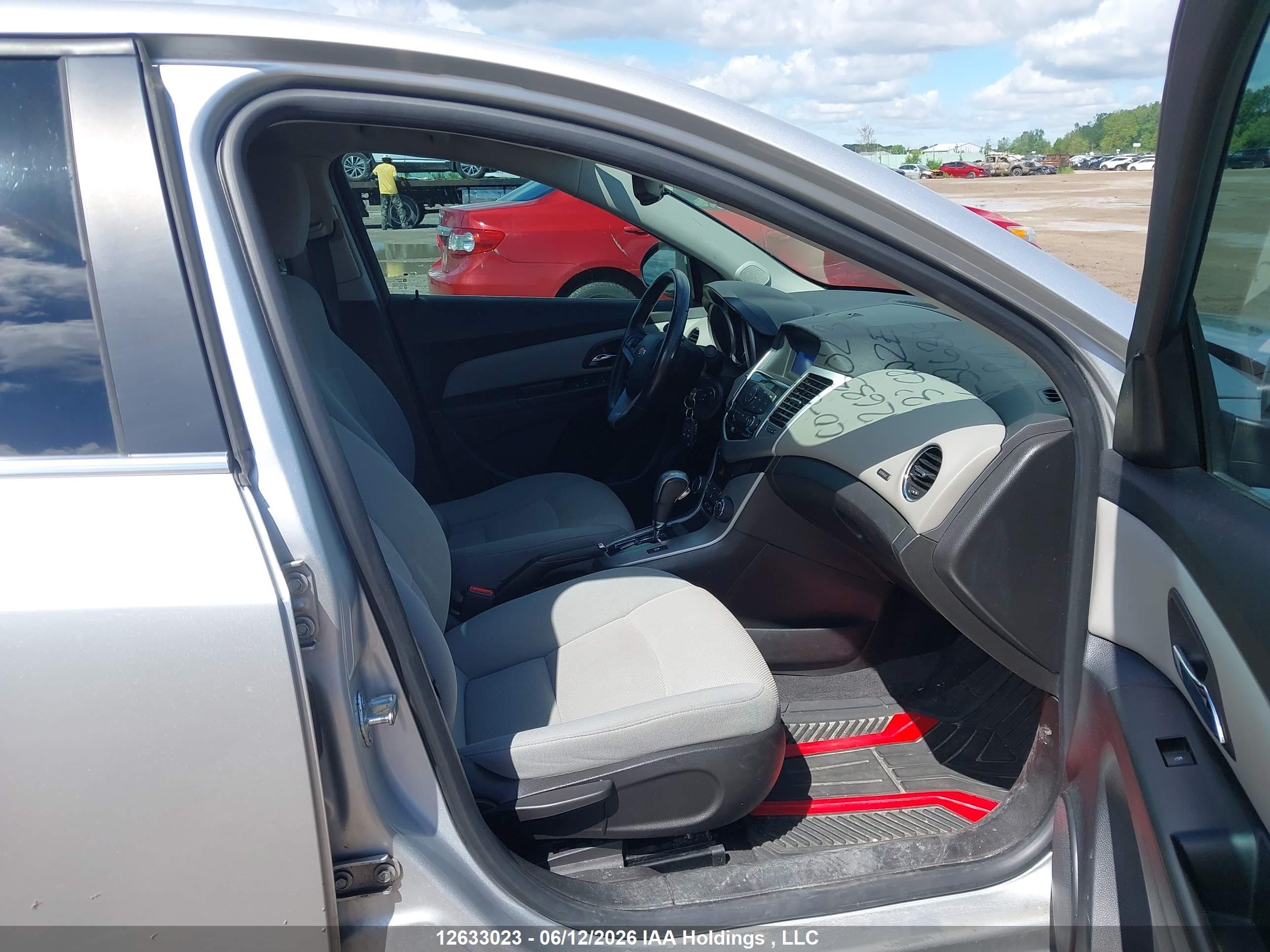 CHEVROLET CRUZE image 5