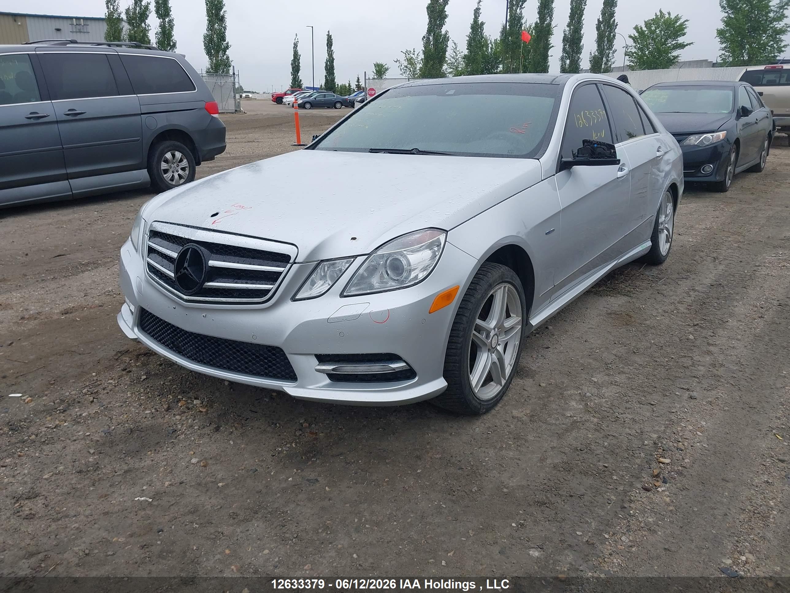 MERCEDES-BENZ E image 2