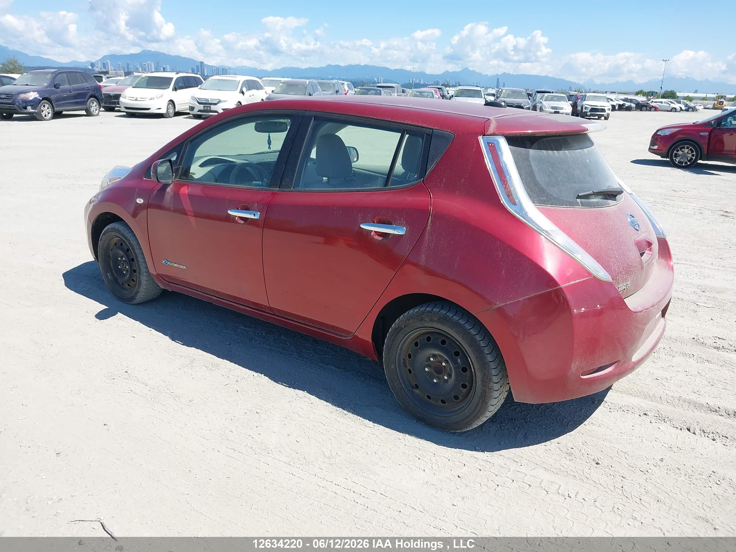 NISSAN LEAF image 3
