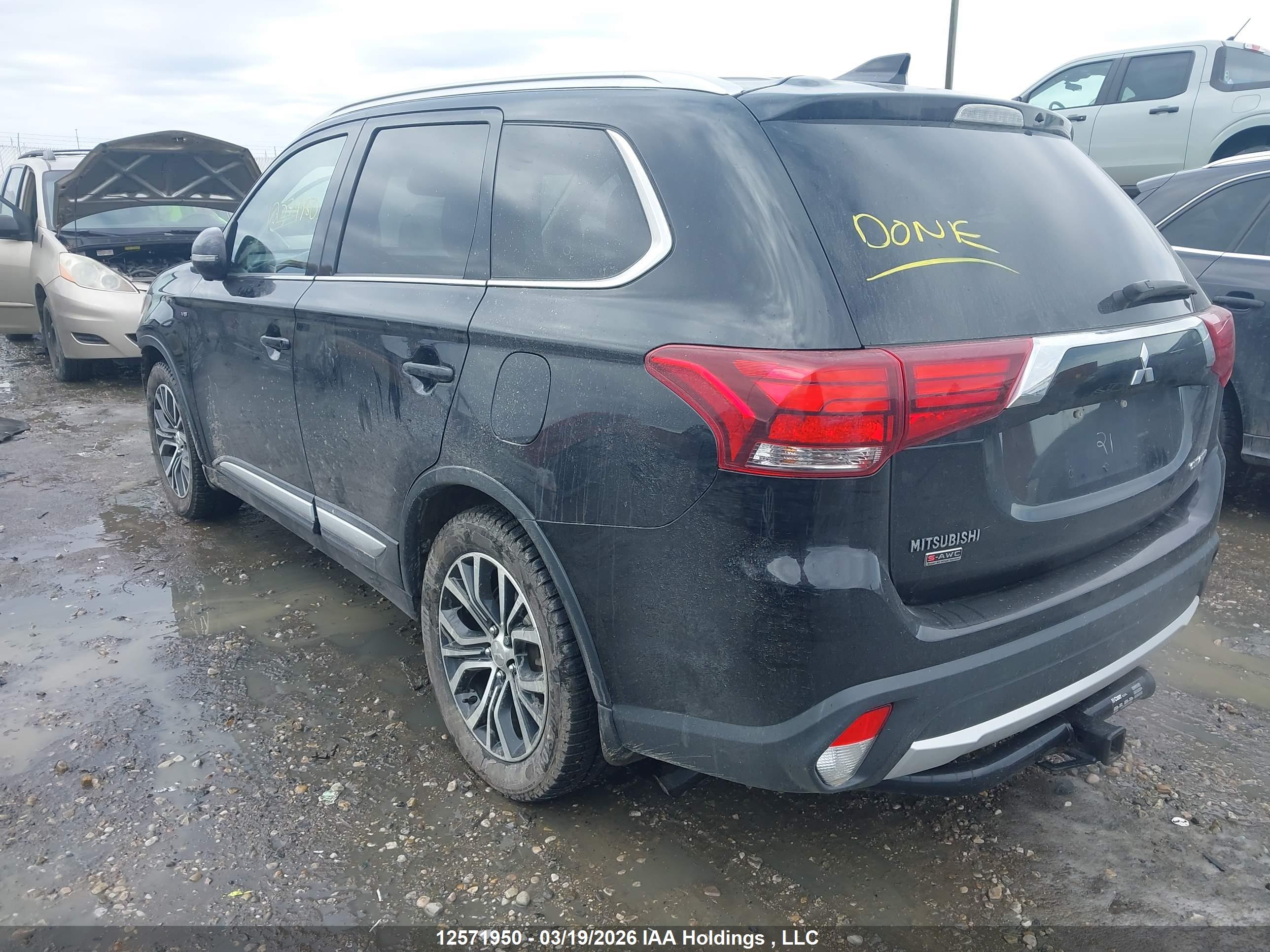 MITSUBISHI OUTLANDER image 3