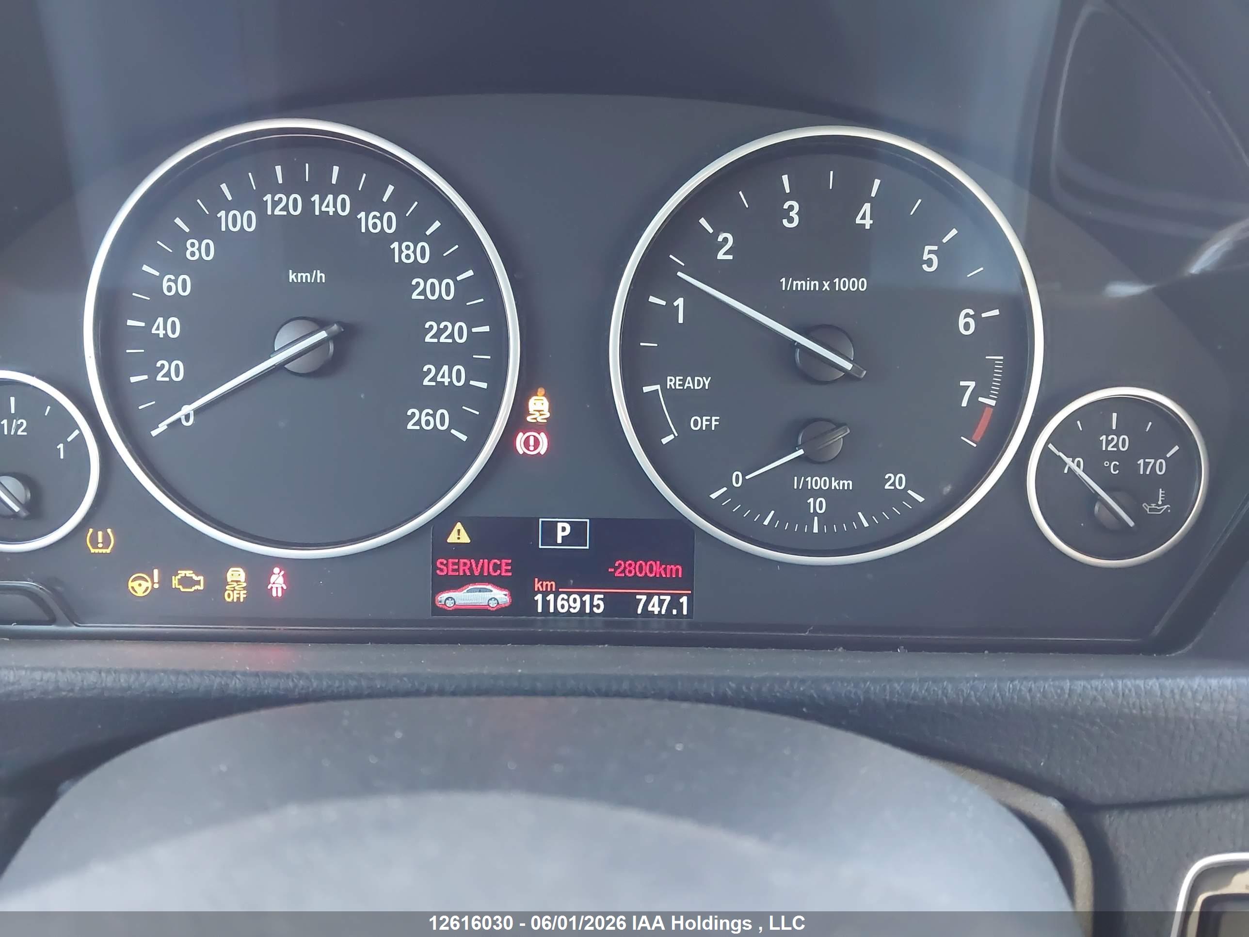BMW 320I image 7