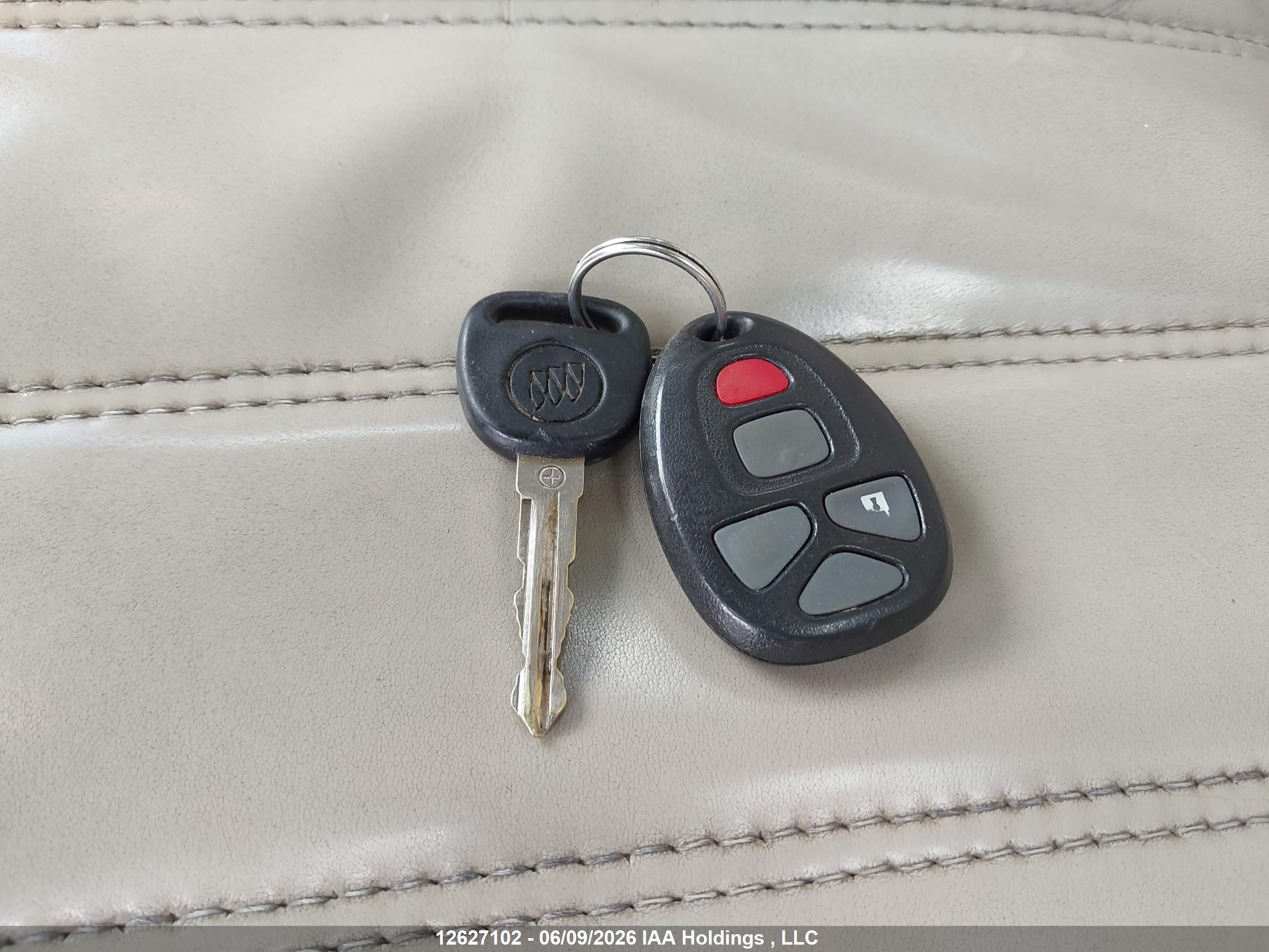 BUICK LUCERNE image 11