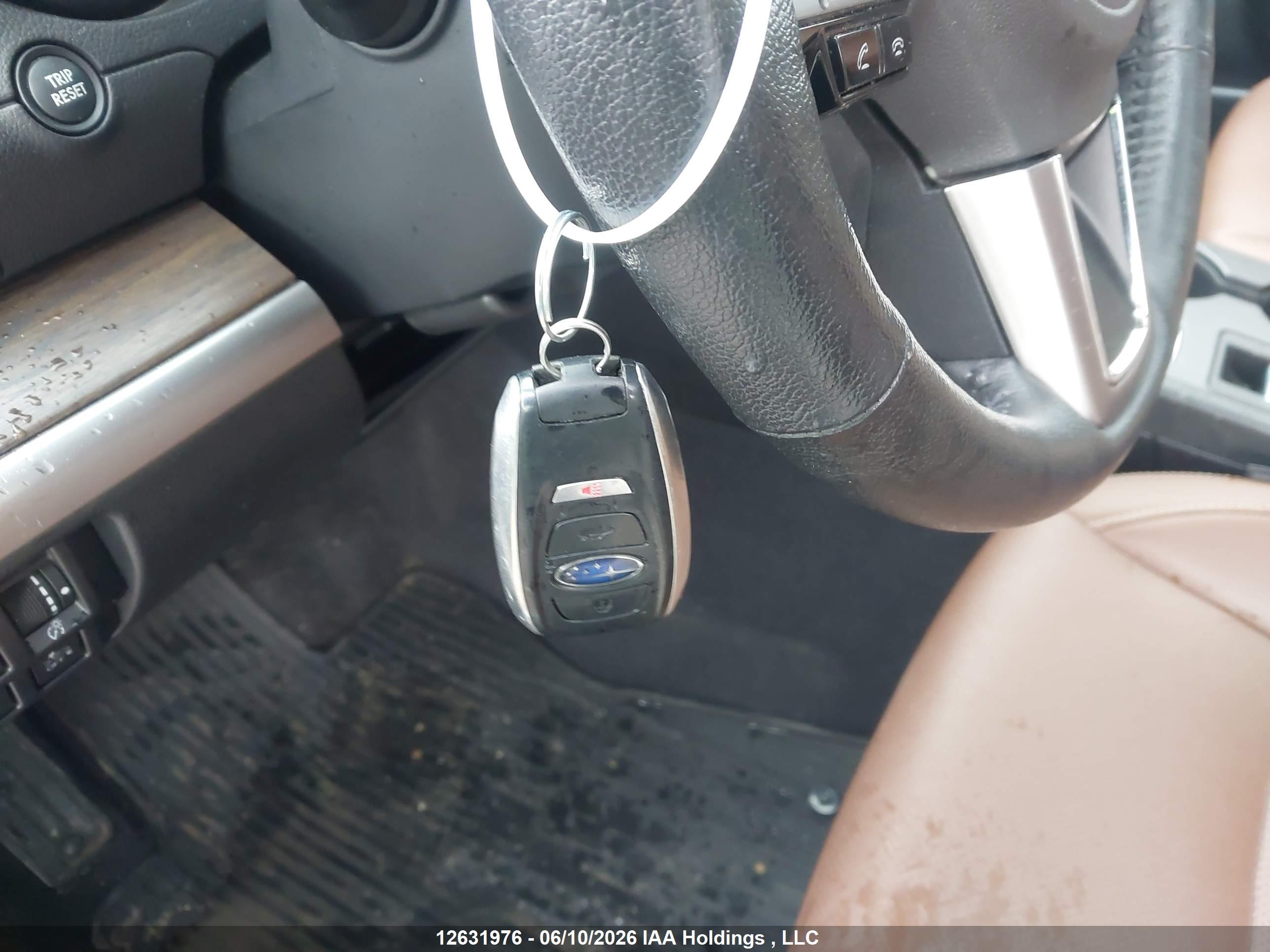 SUBARU OUTBACK image 11