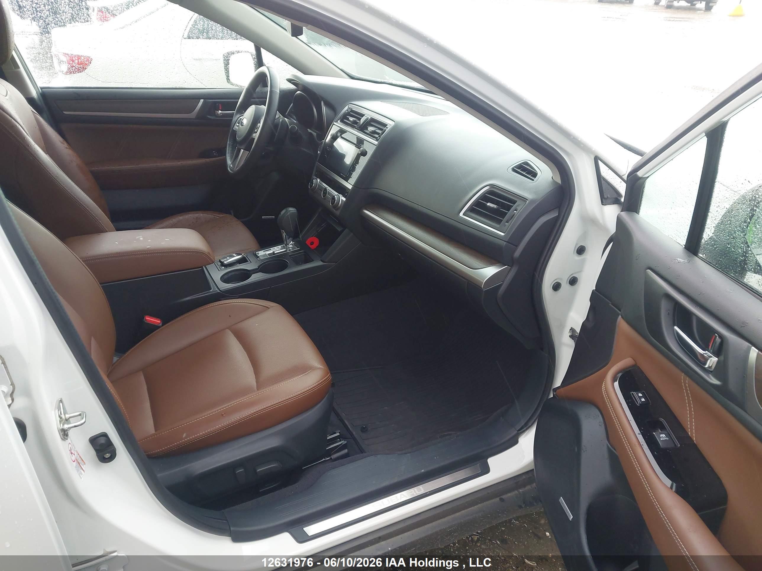 SUBARU OUTBACK image 5