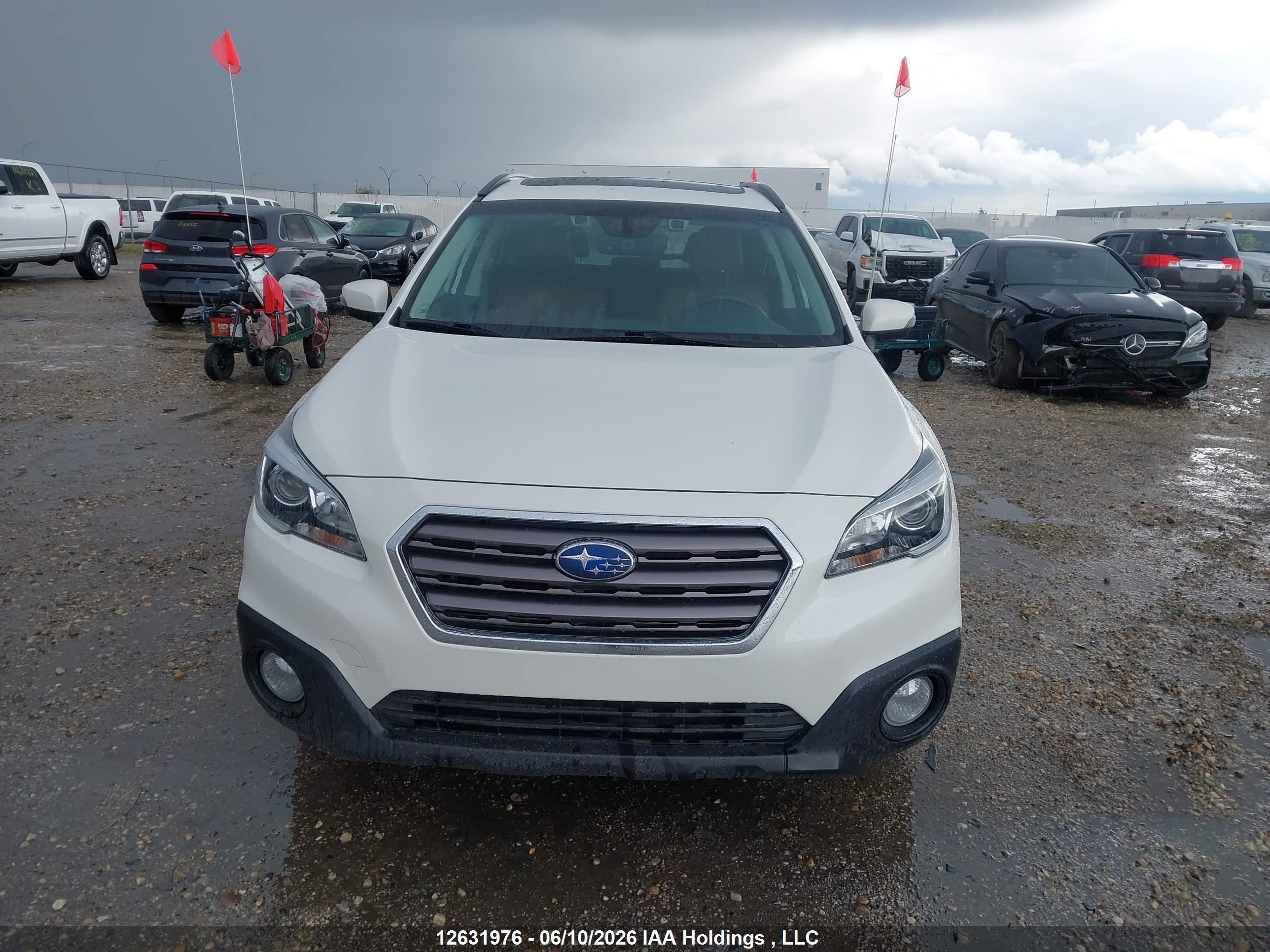 SUBARU OUTBACK image 6