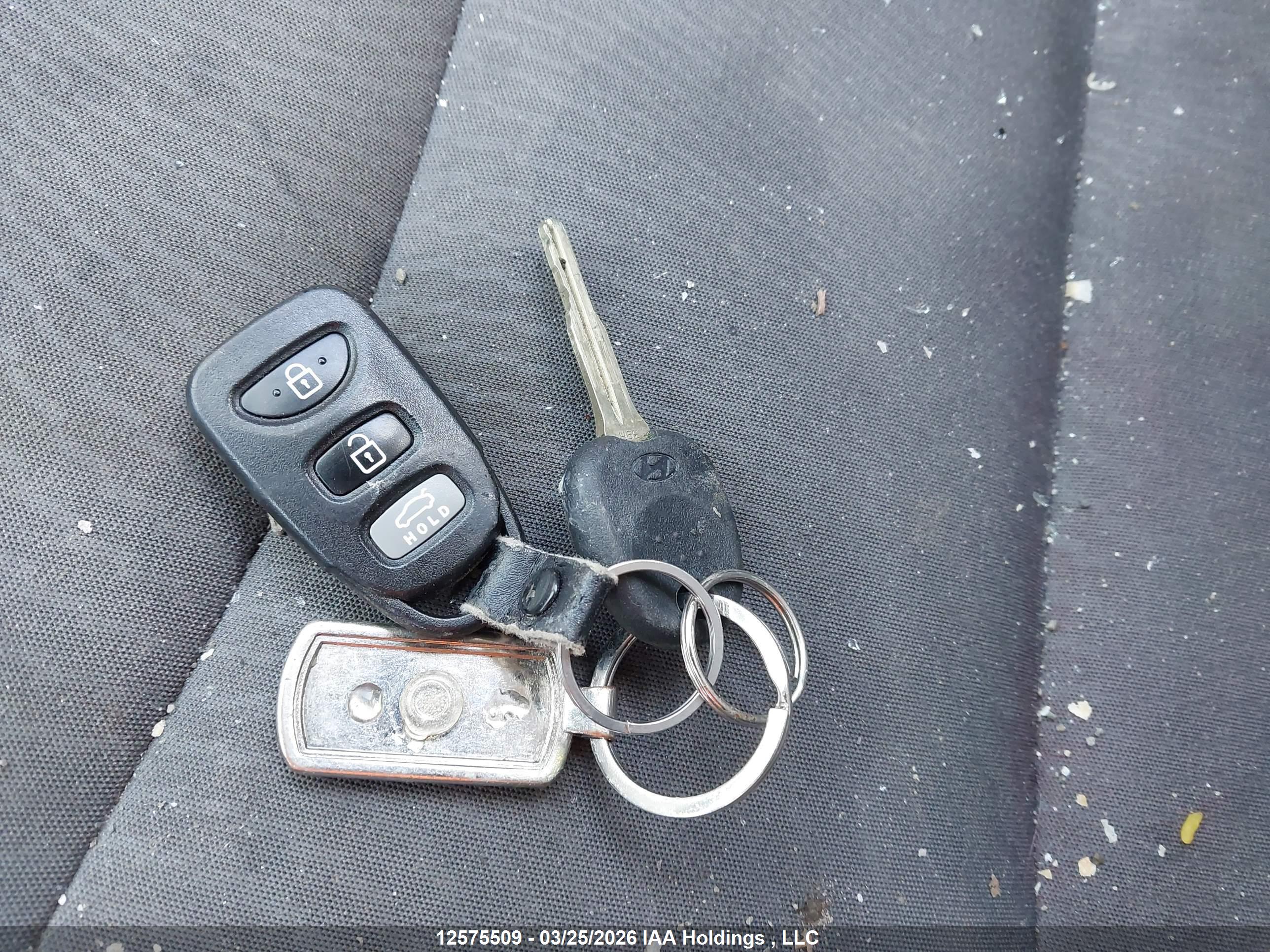 HYUNDAI ELANTRA image 11